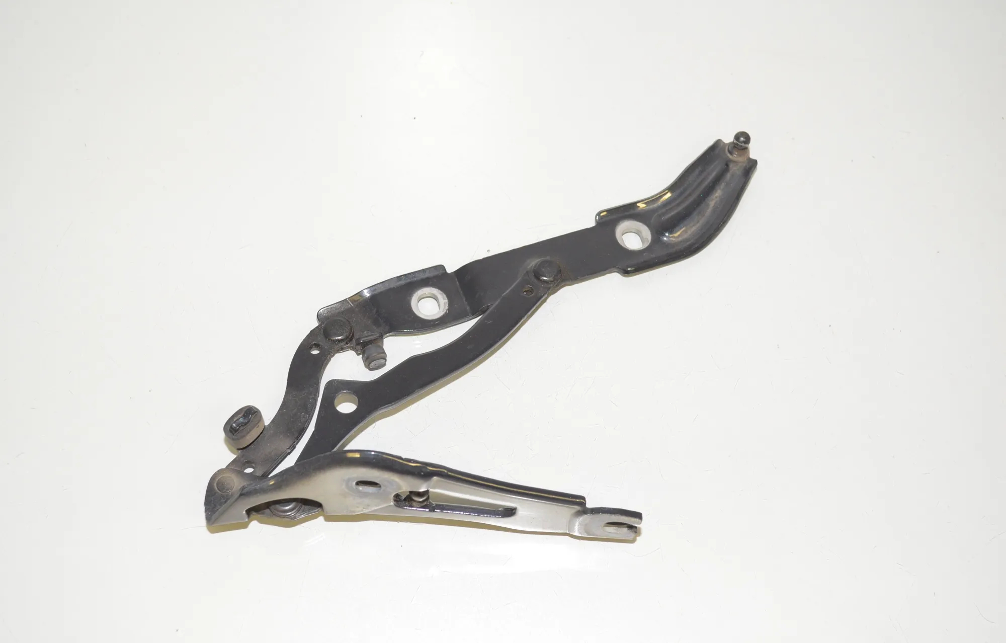 Left Side Bootlid Hinge – OEM 7304557 · BMW 2 Cabrio (F23) 220 d 2015