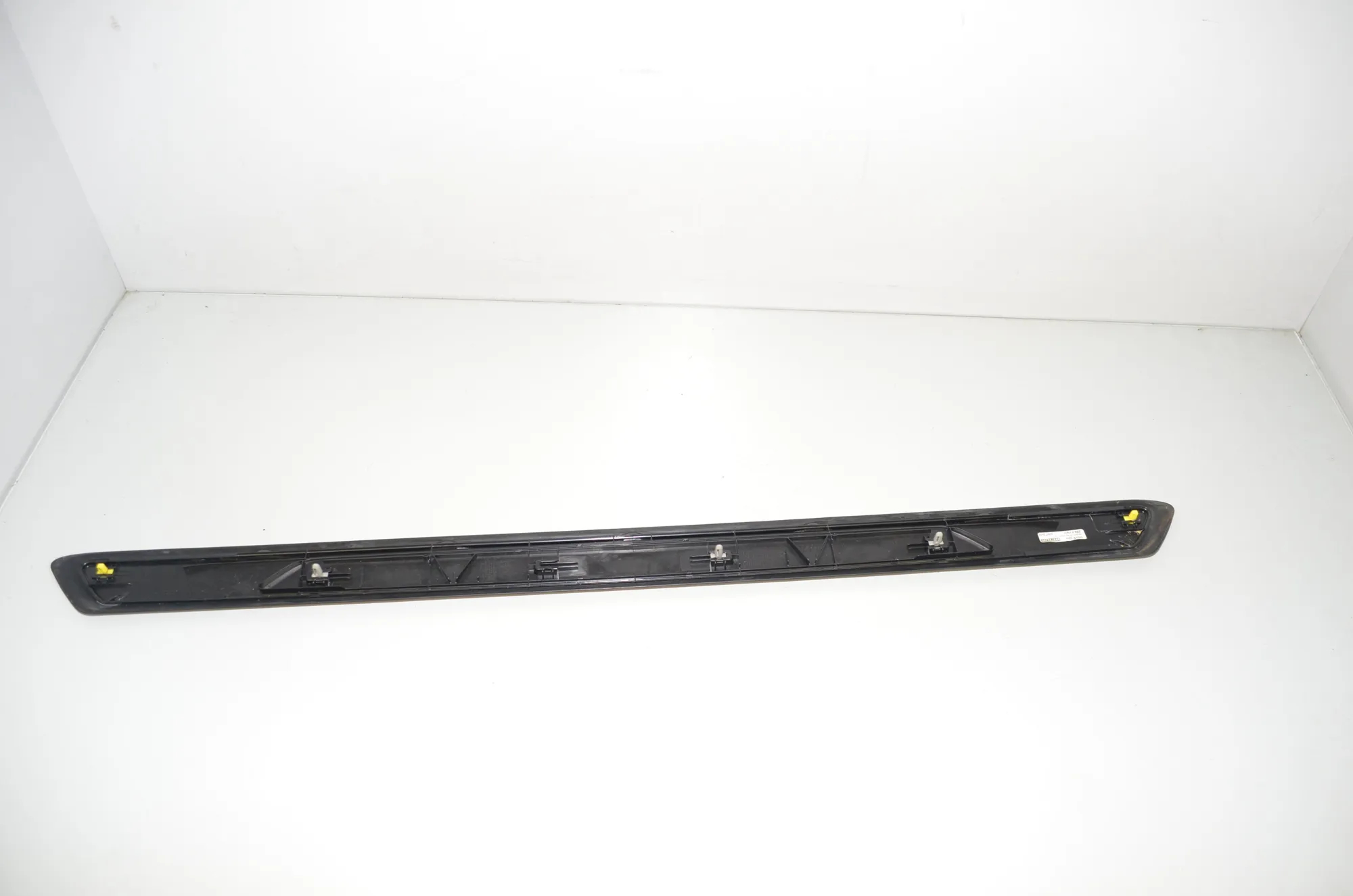 Front Left Sill Trim – OEM 8060730 · BMW 2 Cabrio (F23) 220 d 2015 – 5