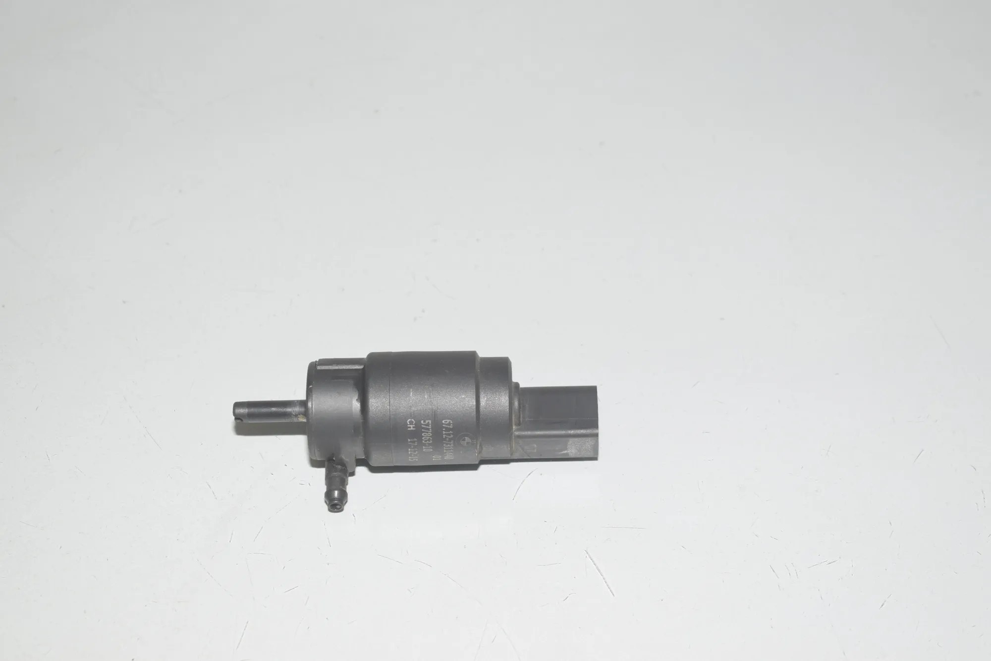 Washer Tank Motor – OEM 7311440 · BMW X6 (F16, F86) xDrive 30 d 2016
