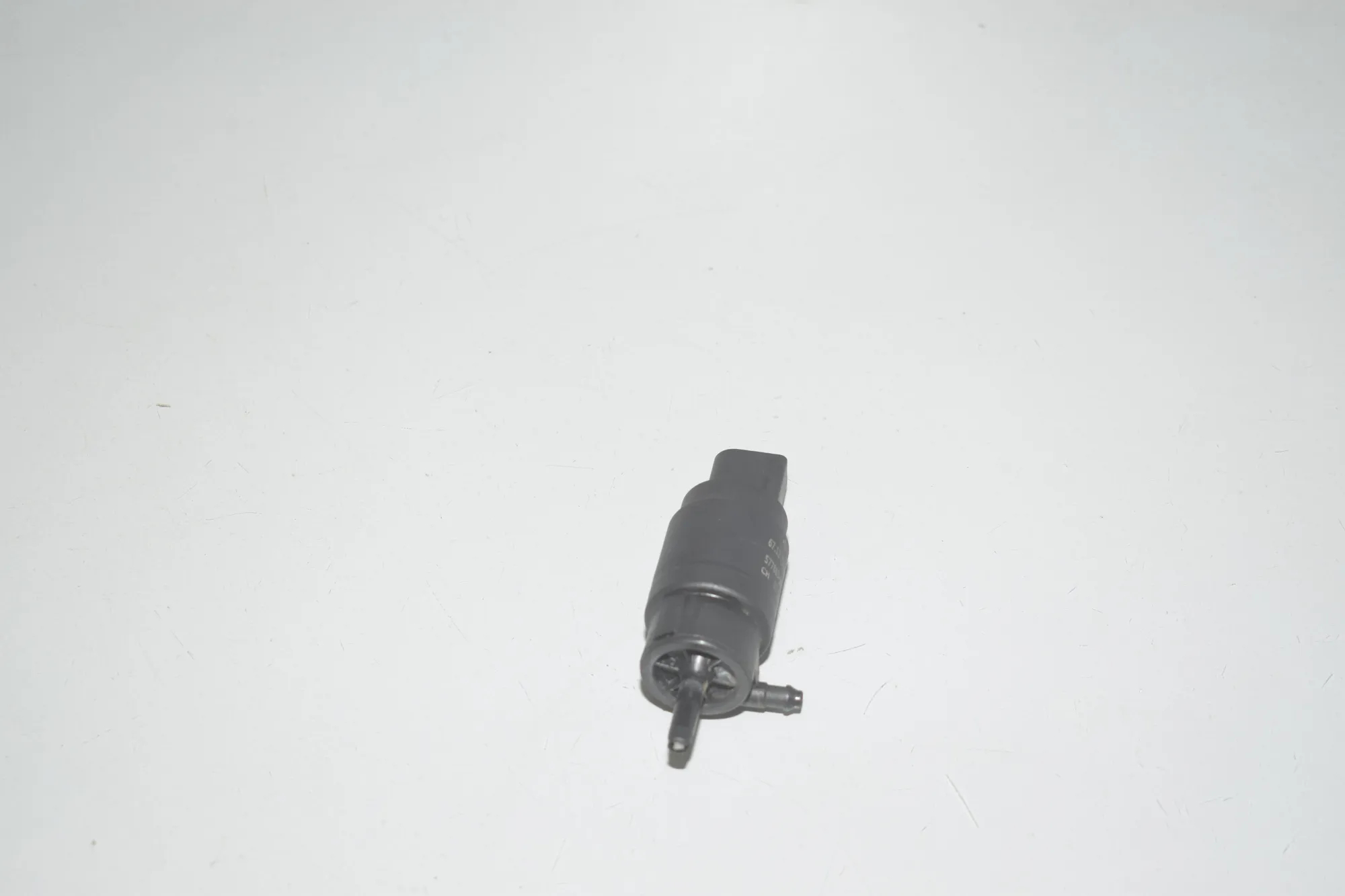 Washer Tank Motor – OEM 7311440 · BMW X6 (F16, F86) xDrive 30 d 2016 – 2