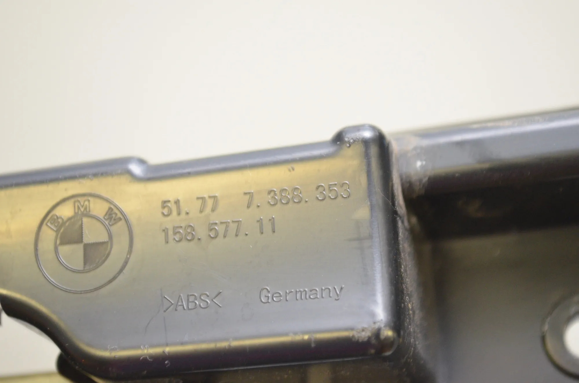 Sideskirt Bracket – OEM 7388354 · BMW 2 Cabrio (F23) 220 d 2015 – 7