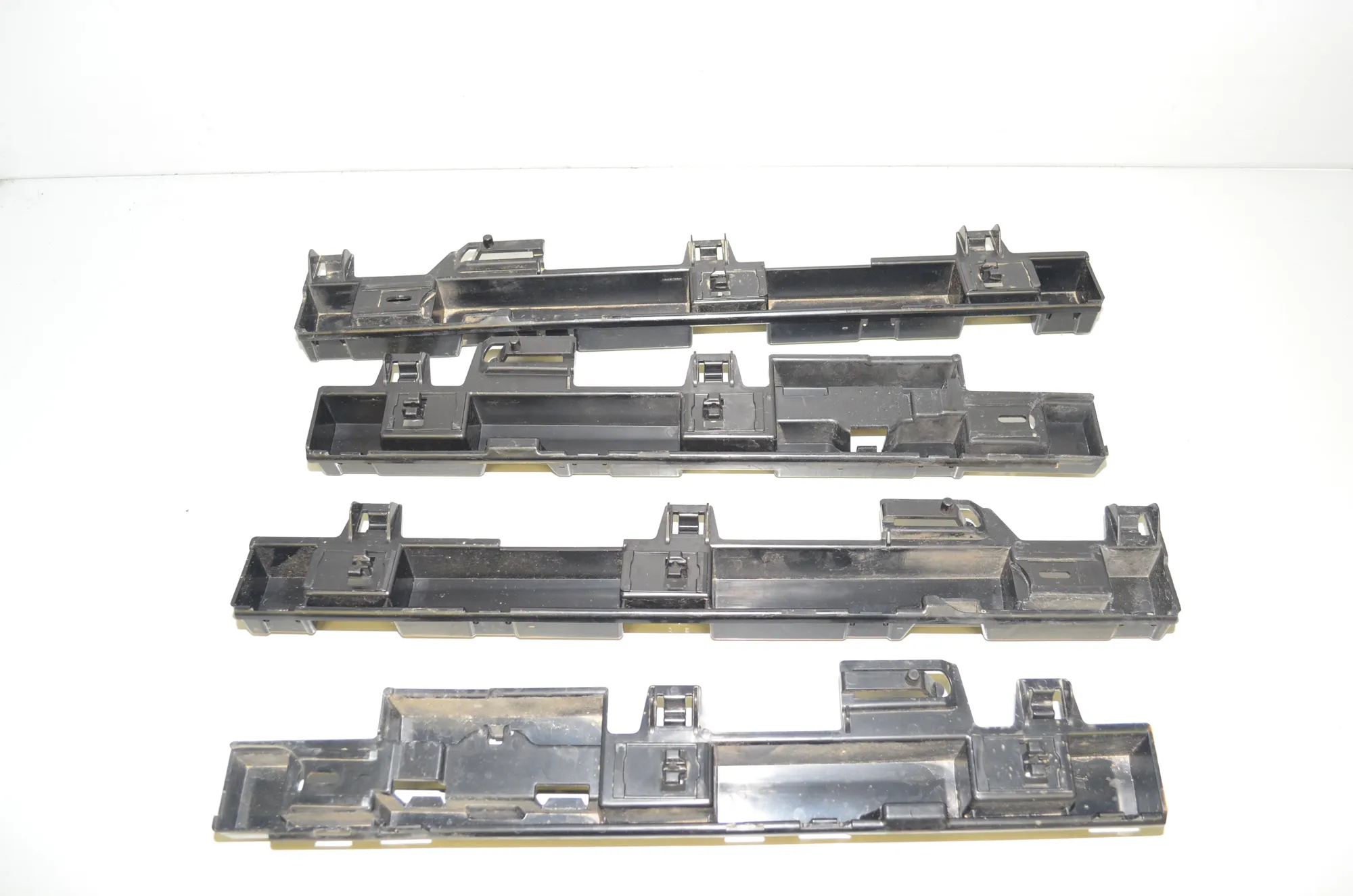 Sideskirt Bracket – OEM 7388354 · BMW 2 Cabrio (F23) 220 d 2015