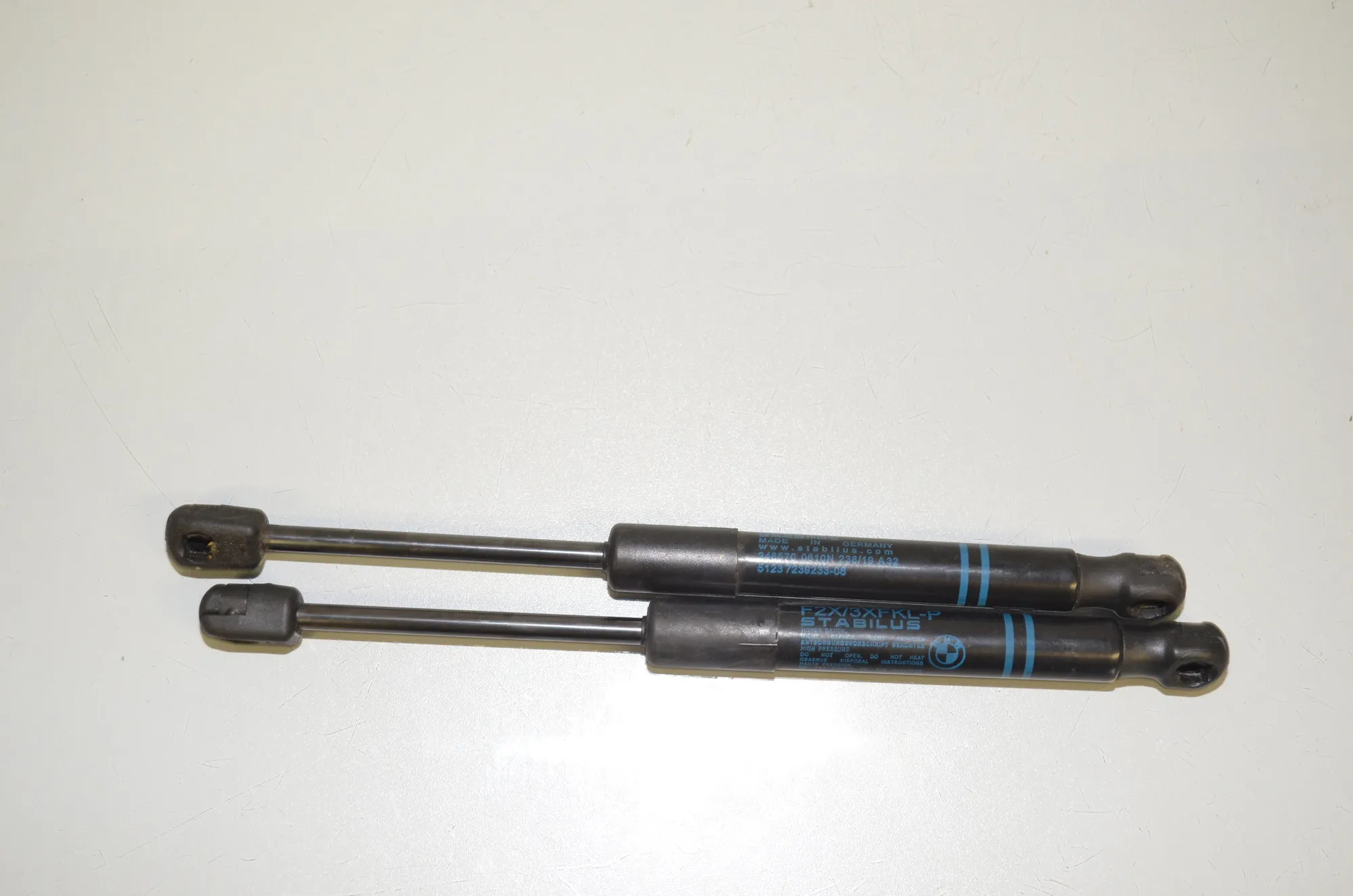 Front Left Bonnet Strut – OEM 7239233 · BMW 2 Cabrio (F23) 220 d 2015 – 2