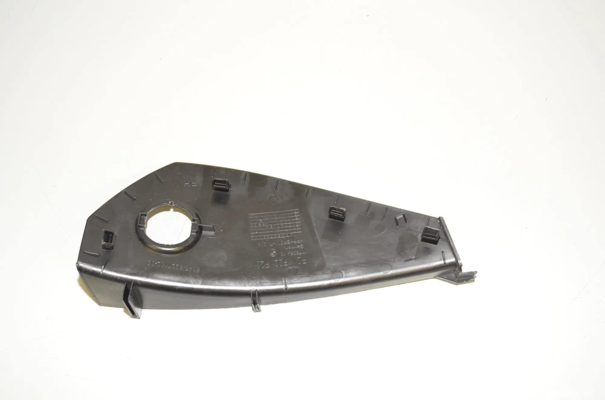 Dashboard Side Trim – OEM 9227102 · BMW 2 Cabrio (F23) 220 d 2015 – 4