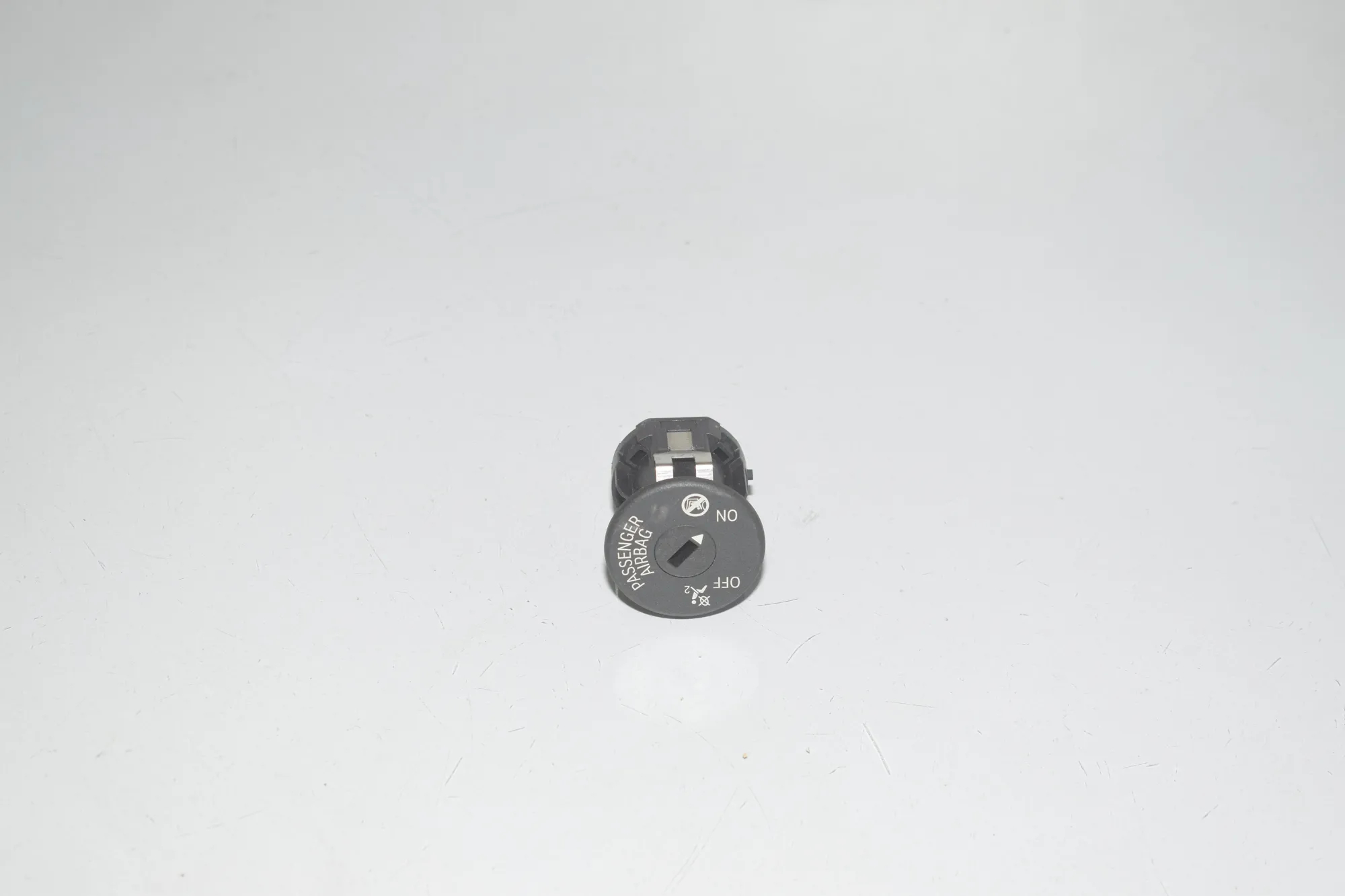 SRS Switch – OEM 9526501 · BMW X6 (F16, F86) xDrive 30 d 2016
