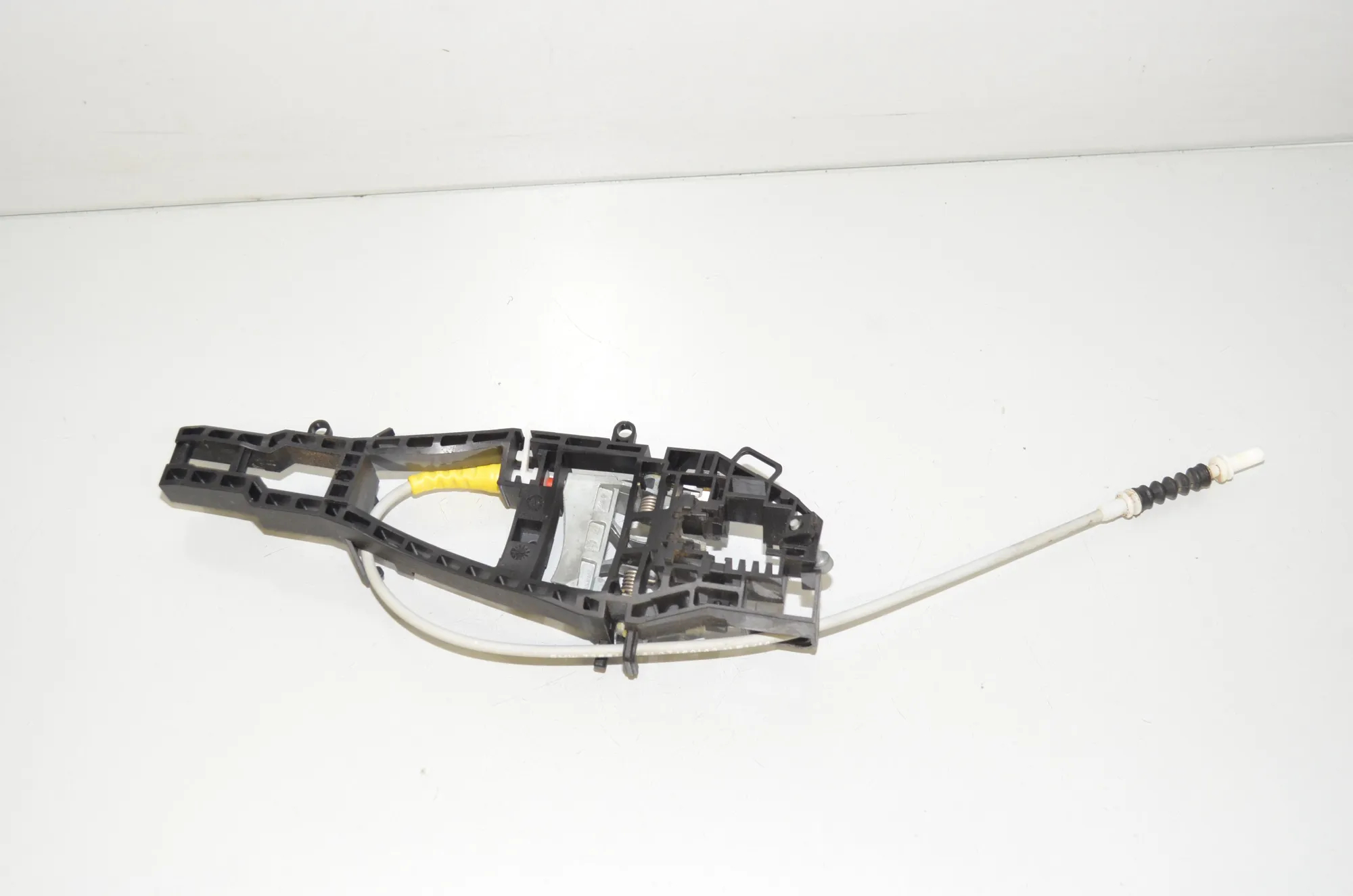 Front Right Door Interior Handle Frame – OEM 7242568 · BMW 2 Cabrio (F23) 220 d 2015 – 2