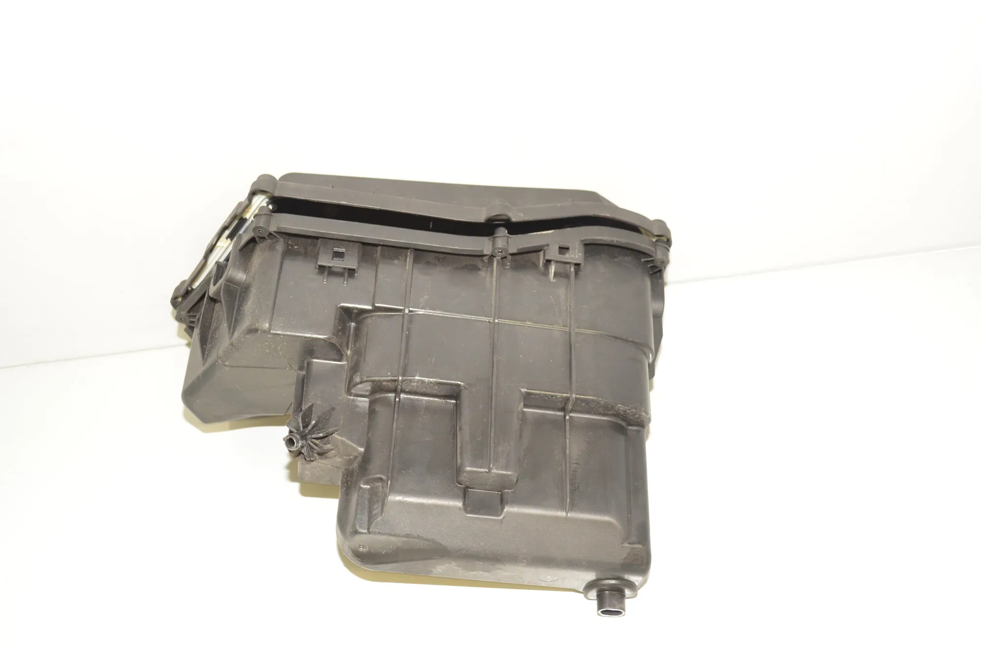 Fuse Box – OEM 8509914 · BMW 2 Cabrio (F23) 220 d 2015 – 4