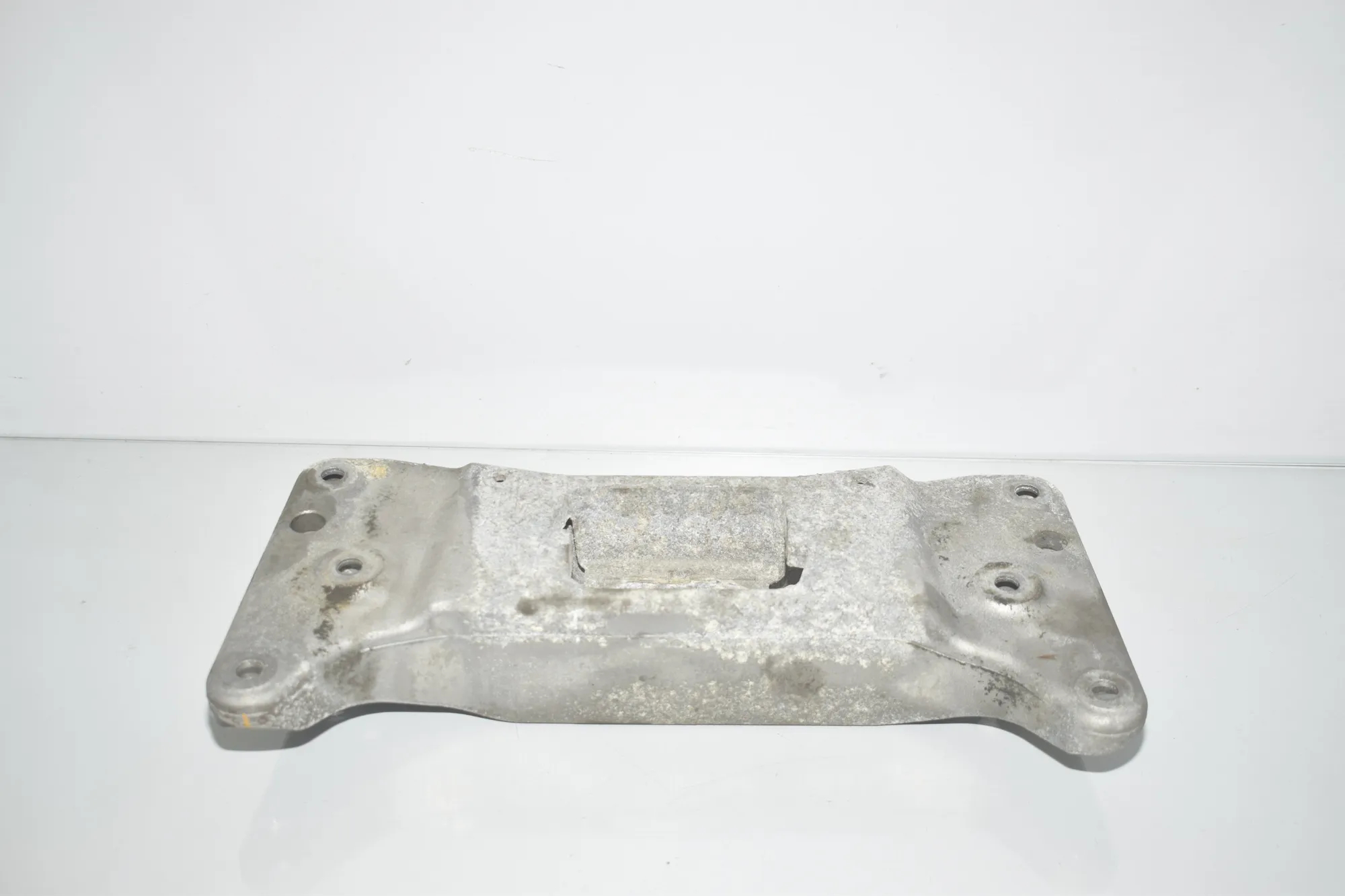 Gearbox Mount Bracket – OEM 6777613 · BMW 5 Touring (F11) 530 d 2013