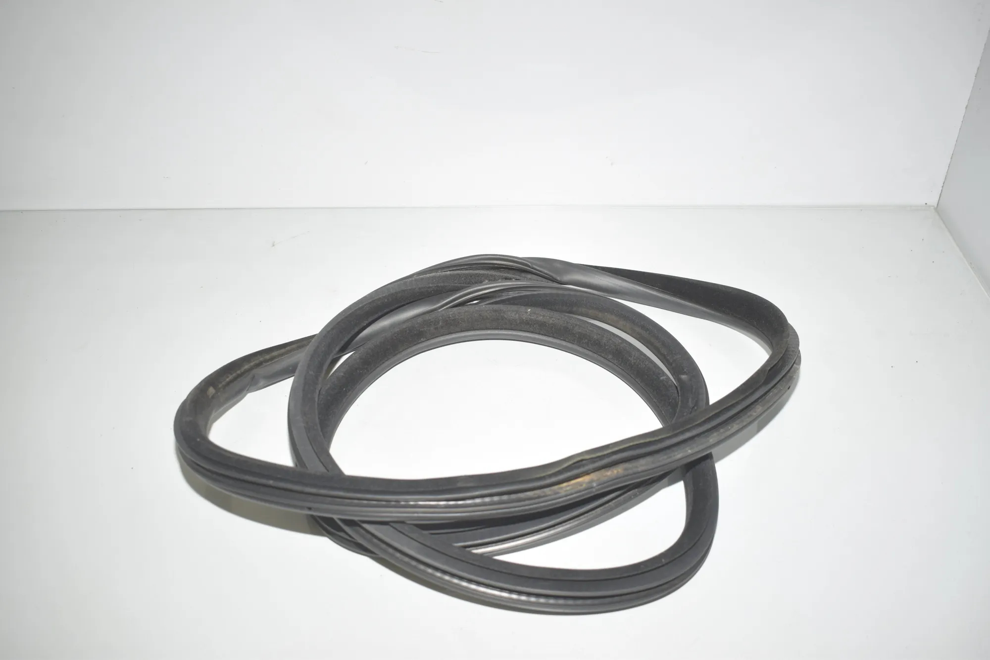Rear Left Door Seal Rubber – OEM 7199770 · BMW 5 Touring (F11) 525 d 2010 – 4
