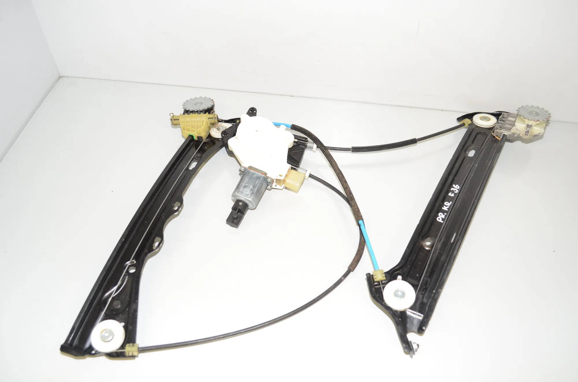 Front Left Door Window Regulator – OEM 7326327 · BMW 4 Gran Coupe (F36) 418 d 2017 – 2