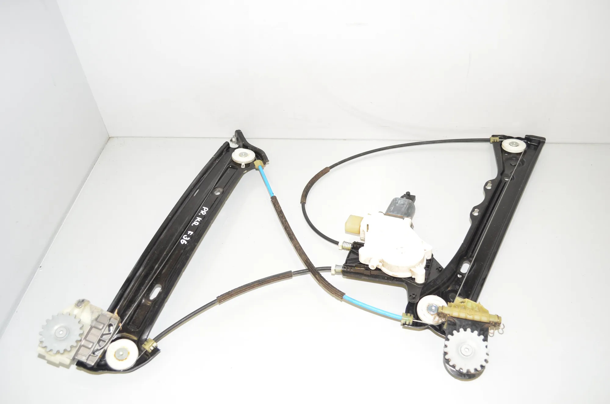Front Left Door Window Regulator – OEM 7326327 · BMW 4 Gran Coupe (F36) 418 d 2017