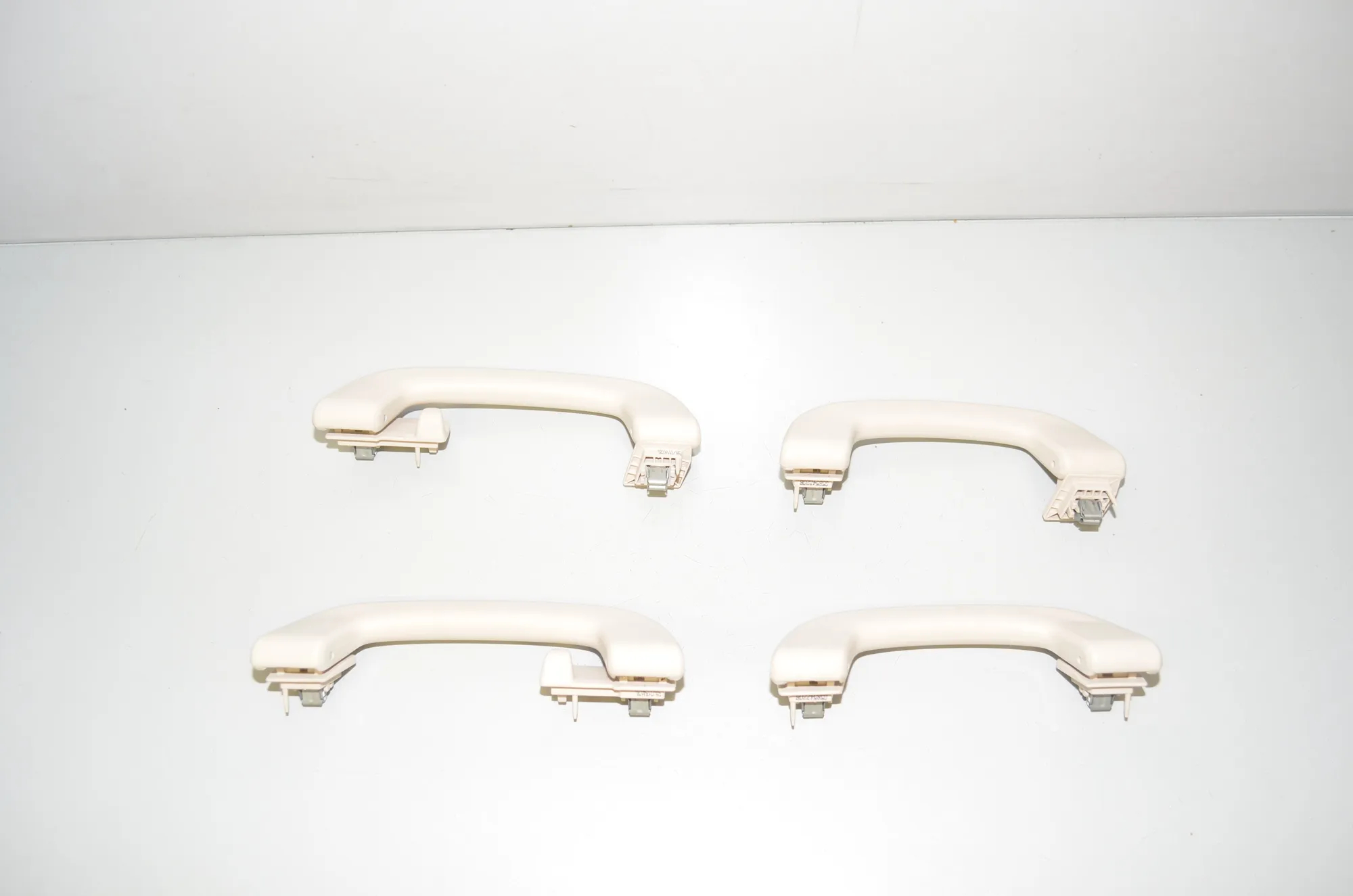 Interior Roof Handle Set – OEM 7475742 · BMW 3 Touring (G21) (2019 - -) 330 e Plug-in-Hybrid 2020 – 2
