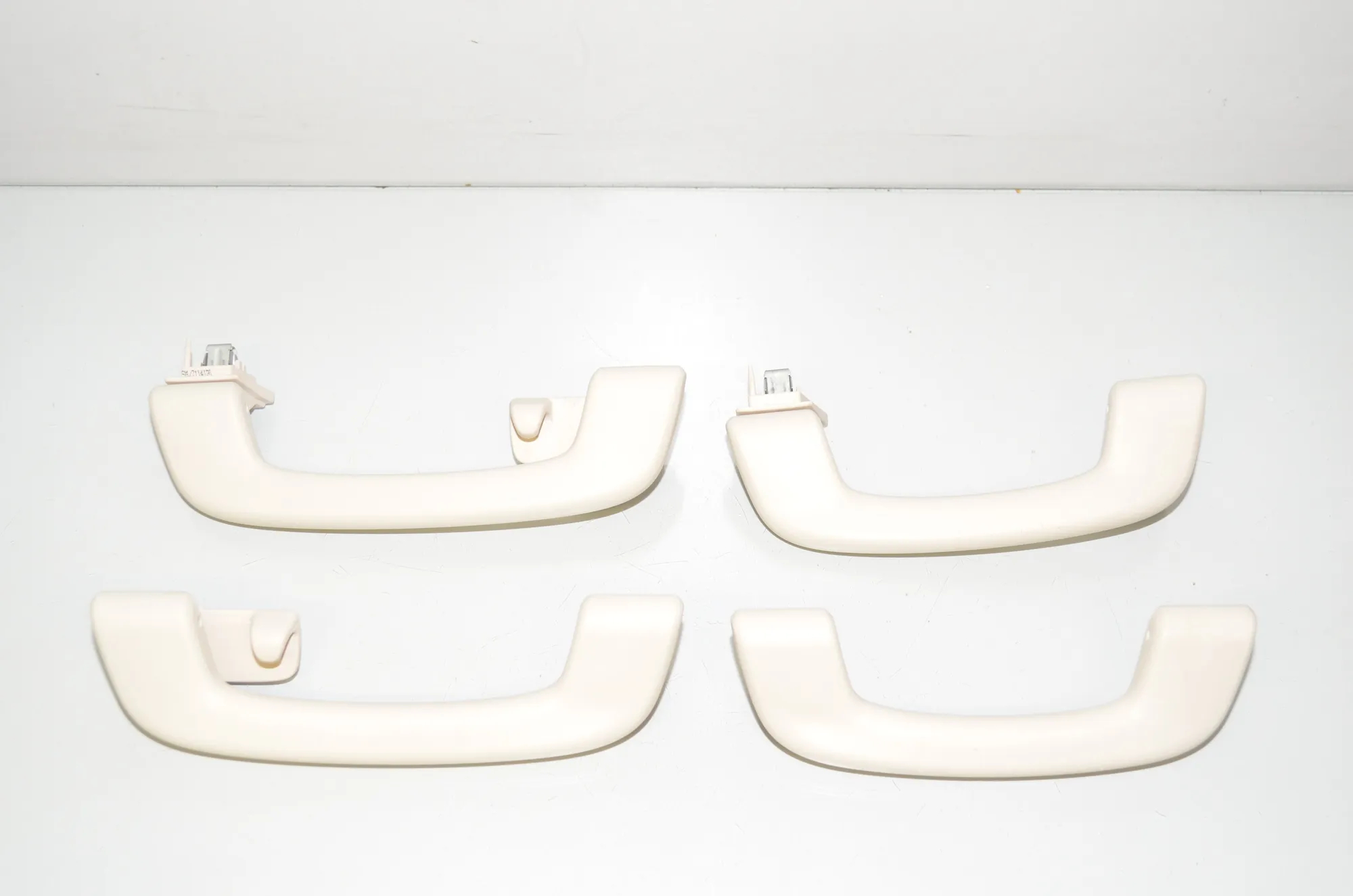 Interior Roof Handle Set – OEM 7475742 · BMW 3 Touring (G21) (2019 - -) 330 e Plug-in-Hybrid 2020
