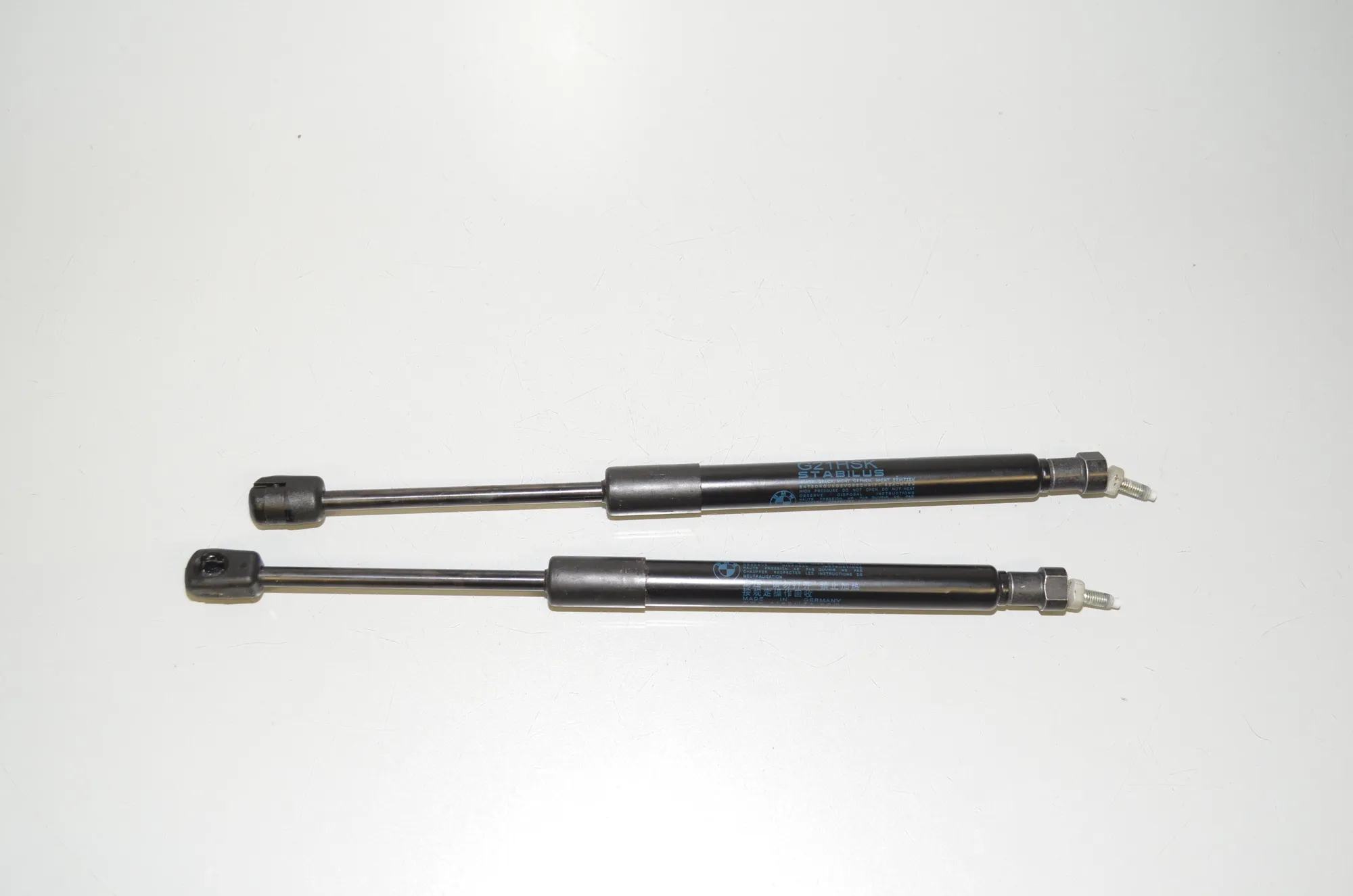 Left Side Tailgate Gas Strut – OEM 7453412 · BMW 3 Touring (G21) (2019 - -) 330 e Plug-in-Hybrid 2020 – 3