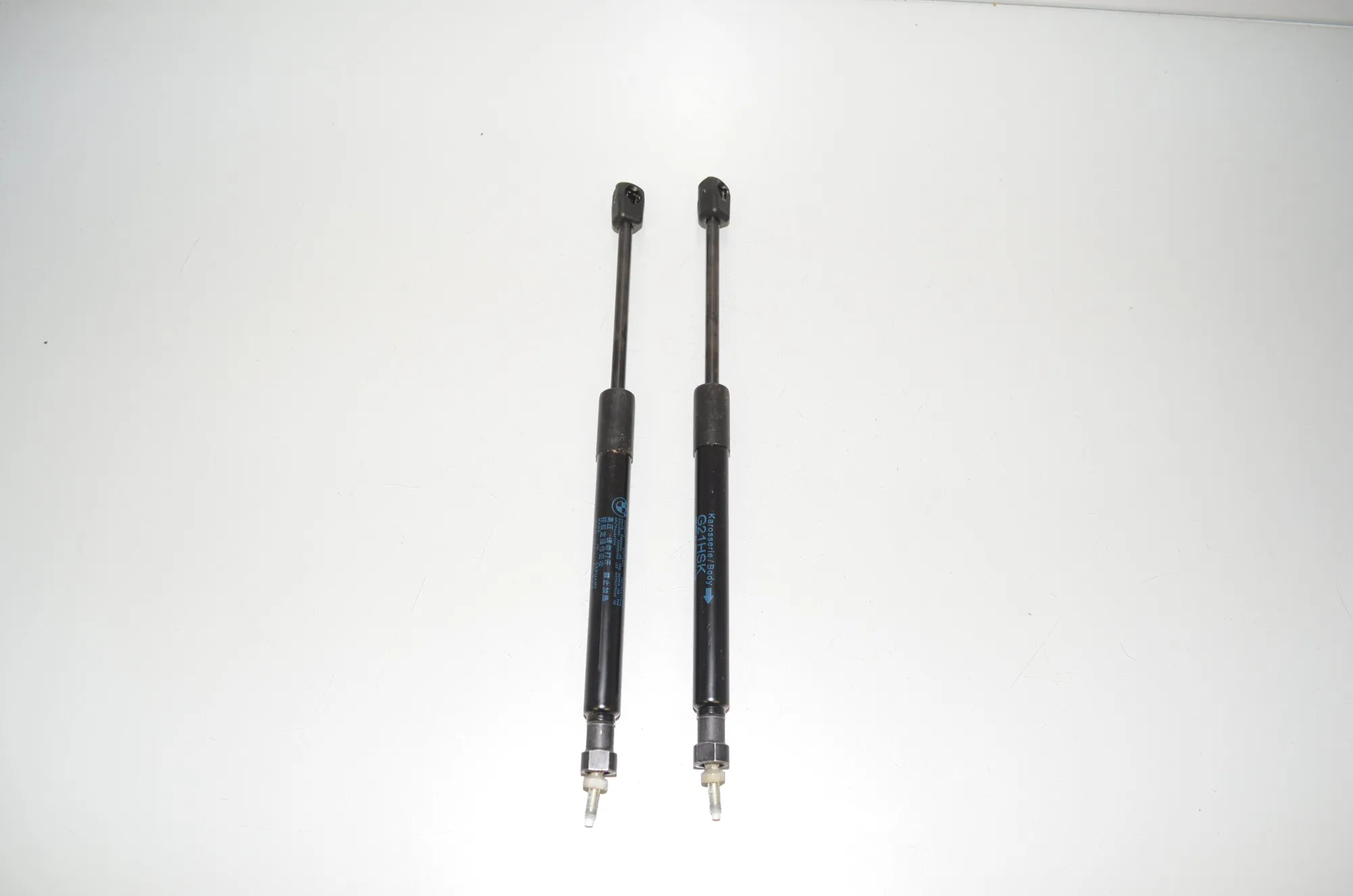 Left Side Tailgate Gas Strut – OEM 7453412 · BMW 3 Touring (G21) (2019 - -) 330 e Plug-in-Hybrid 2020 – 2