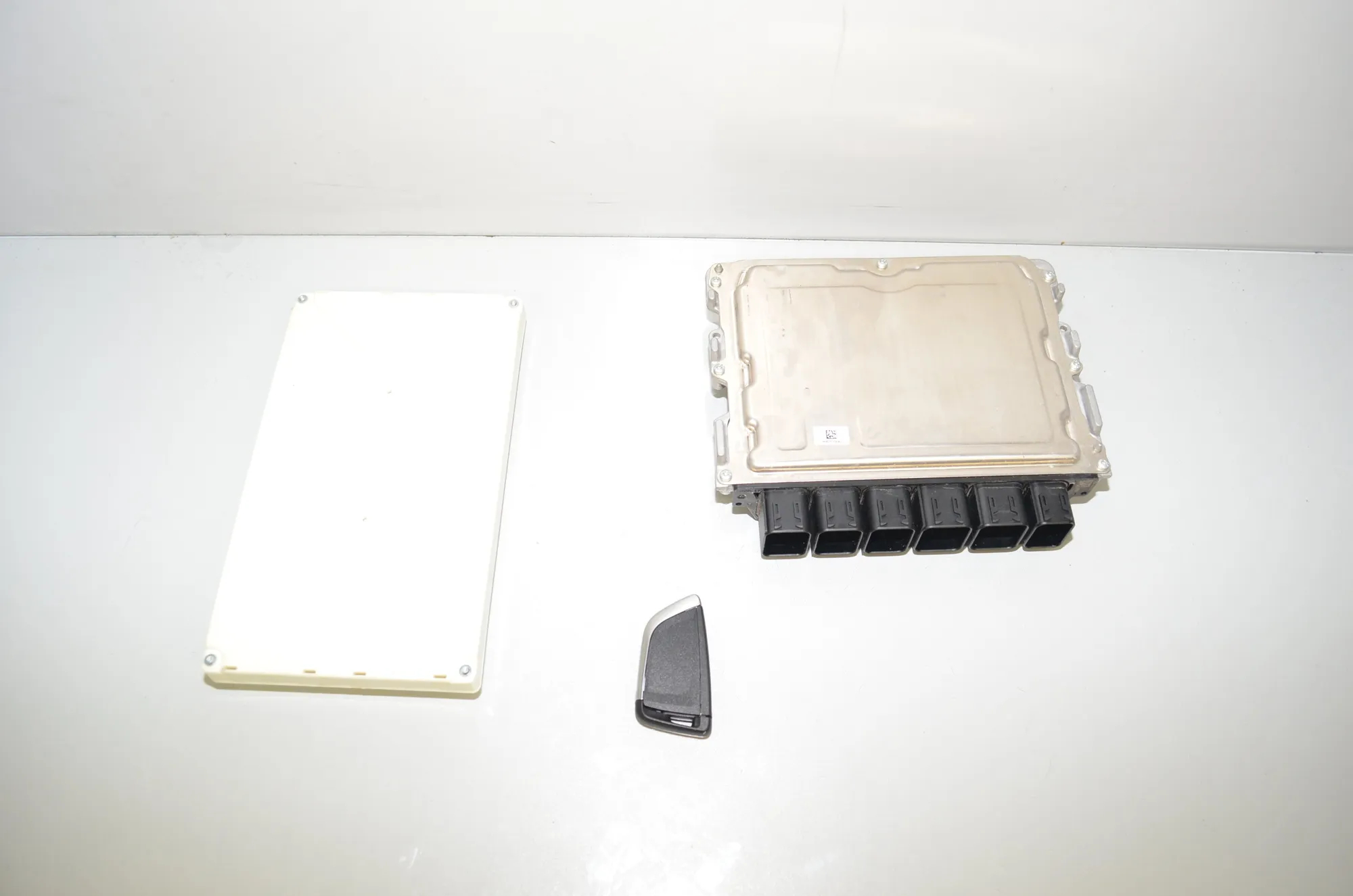 Engine Ignition ECU Set – OEM 5A34CF9 · BMW 3 Touring (G21) (2019 - -) 330 e Plug-in-Hybrid 2020 – 2