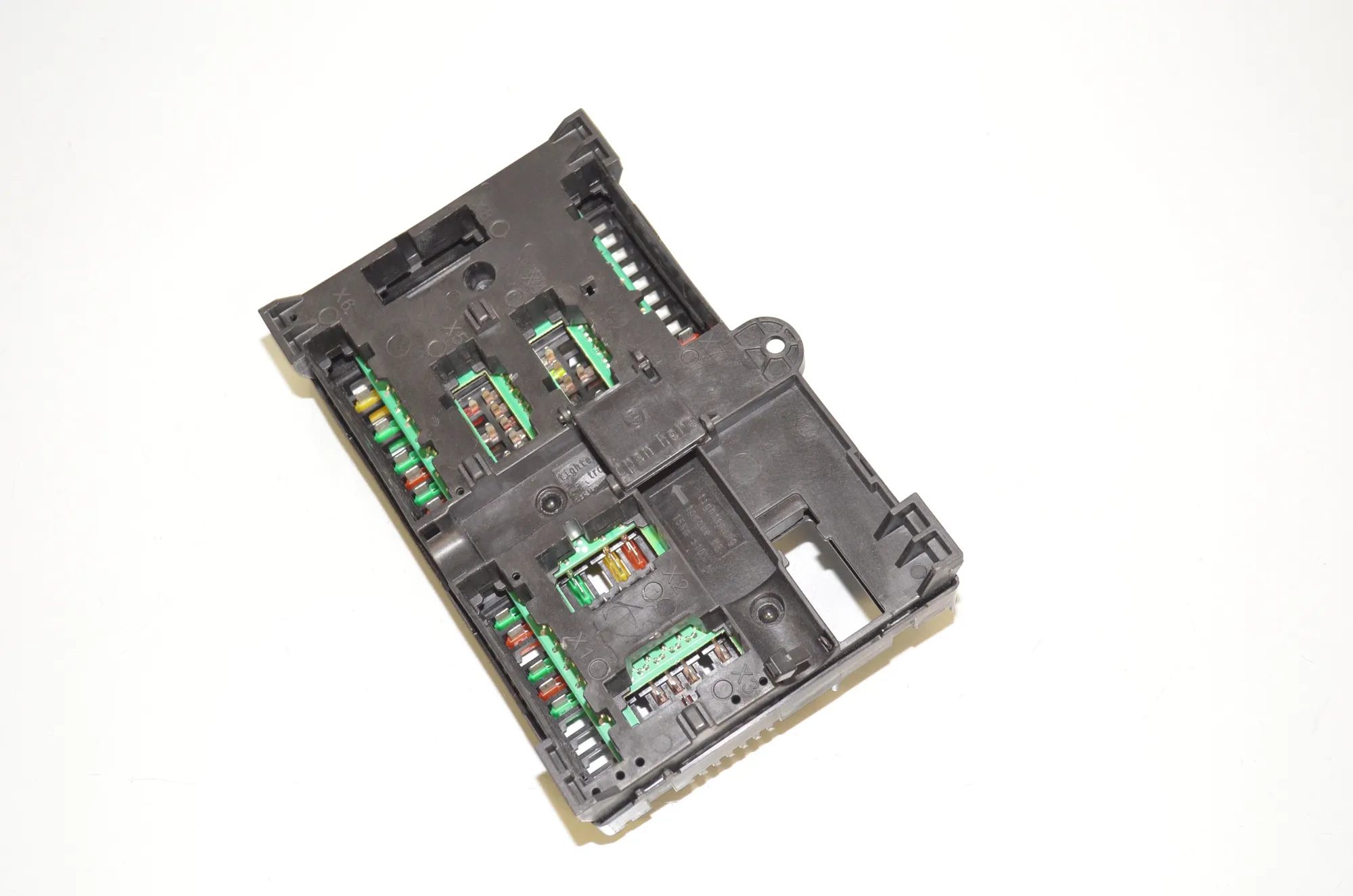 Fuse Box – OEM 5A0E7D1 · BMW 3 Touring (G21) (2019 - -) 330 e Plug-in-Hybrid 2020 – 4