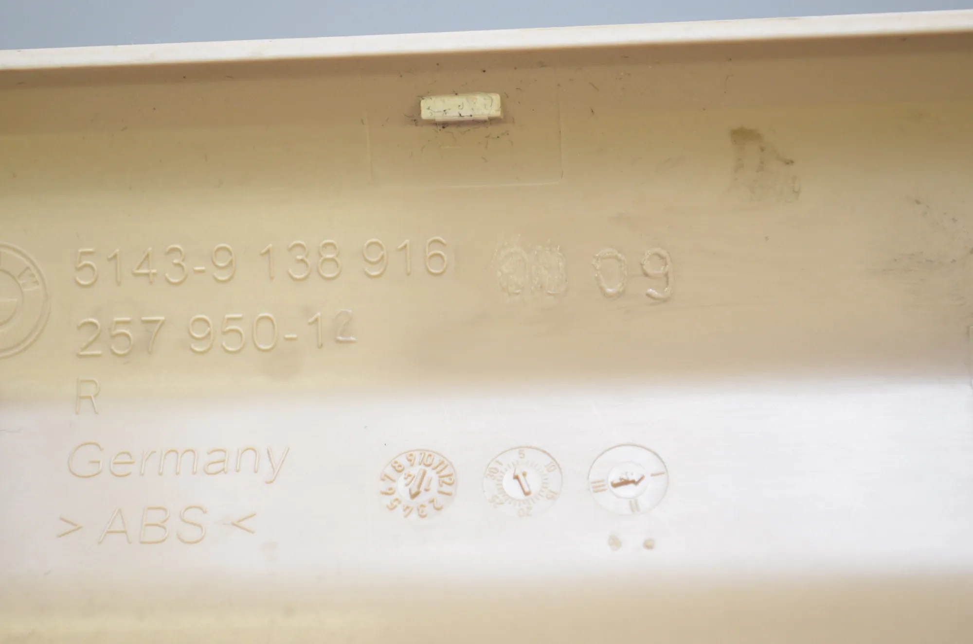 Front Right Interior Step Trim – OEM 9138916 · BMW 5 Gran Turismo (F07) 530 d 2014 – 5