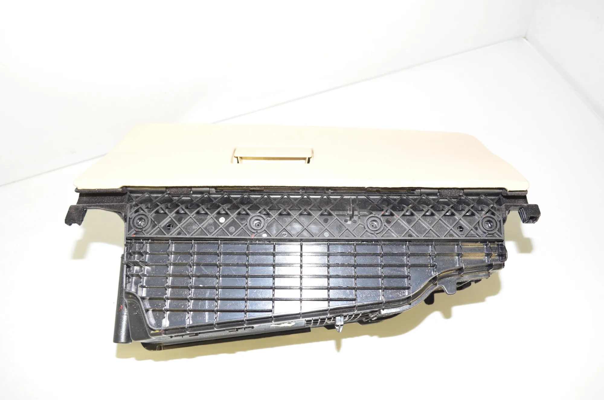 Glove Compartment – OEM 9142635 · BMW 5 Gran Turismo (F07) 530 d 2014 – 4