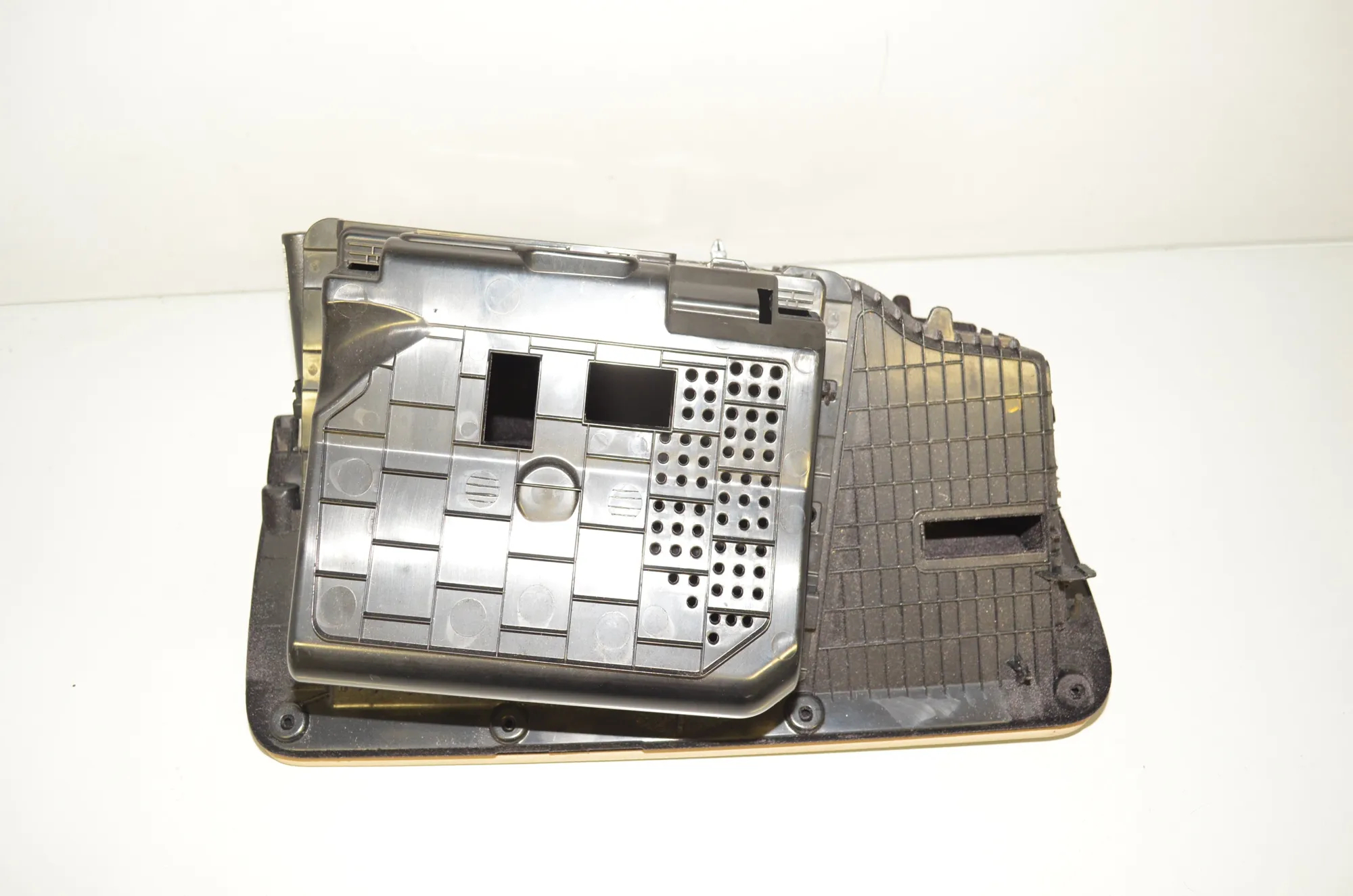Glove Compartment – OEM 9142635 · BMW 5 Gran Turismo (F07) 530 d 2014 – 2