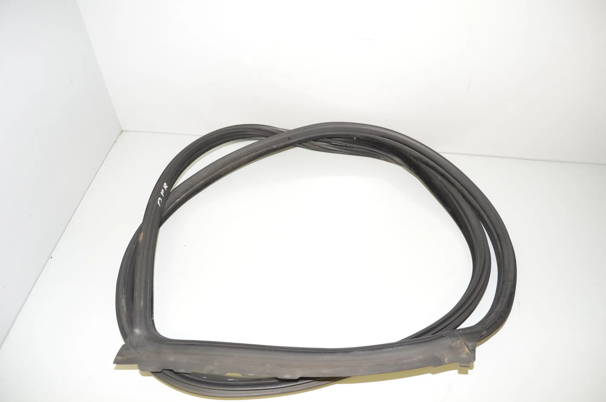 Front Right Door Seal Rubber – OEM 7226396 · BMW 5 Gran Turismo (F07) 530 d 2014 – 2
