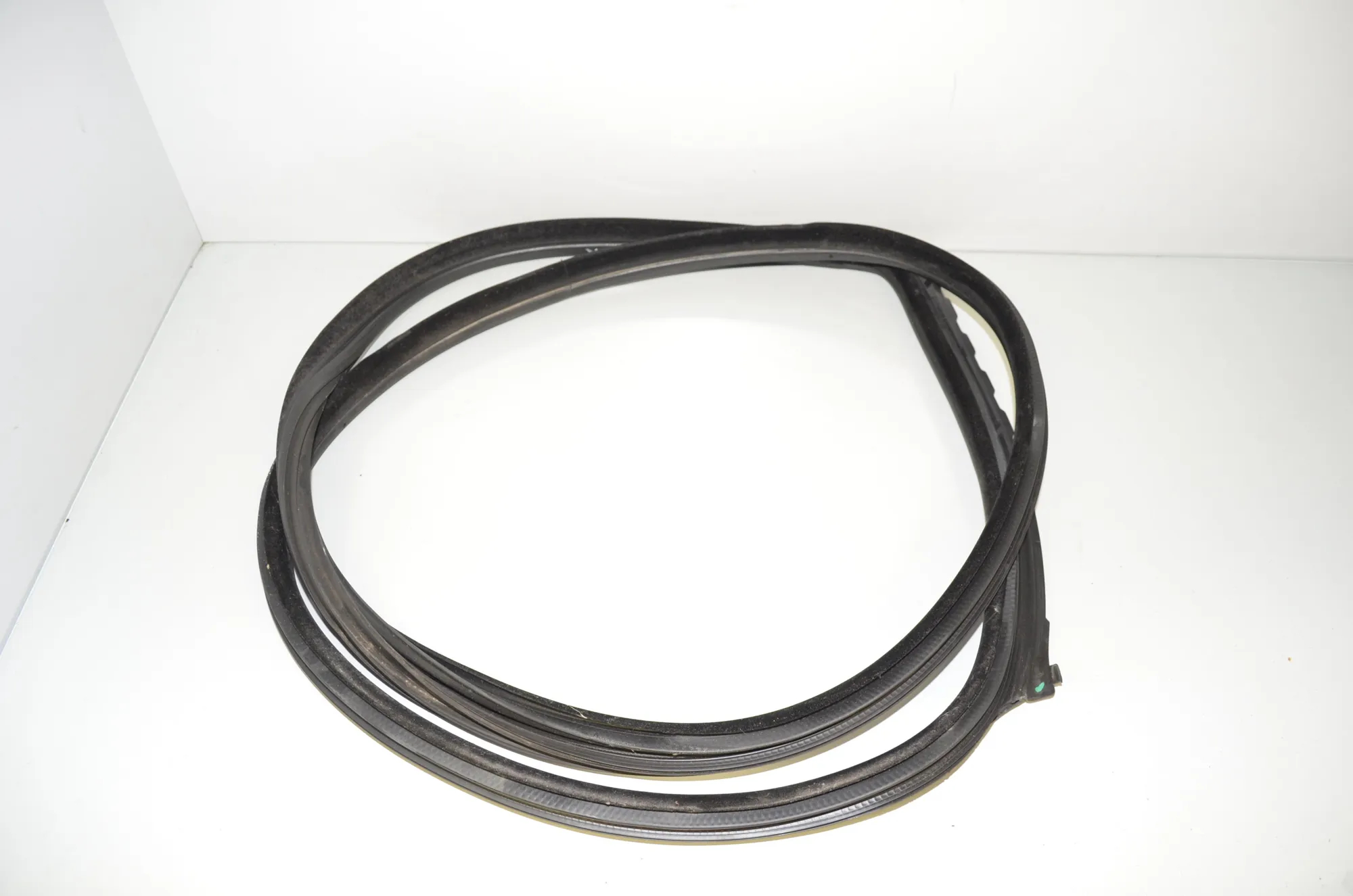 Front Right Door Seal Rubber – OEM 7226396 · BMW 5 Gran Turismo (F07) 530 d 2014 – 4