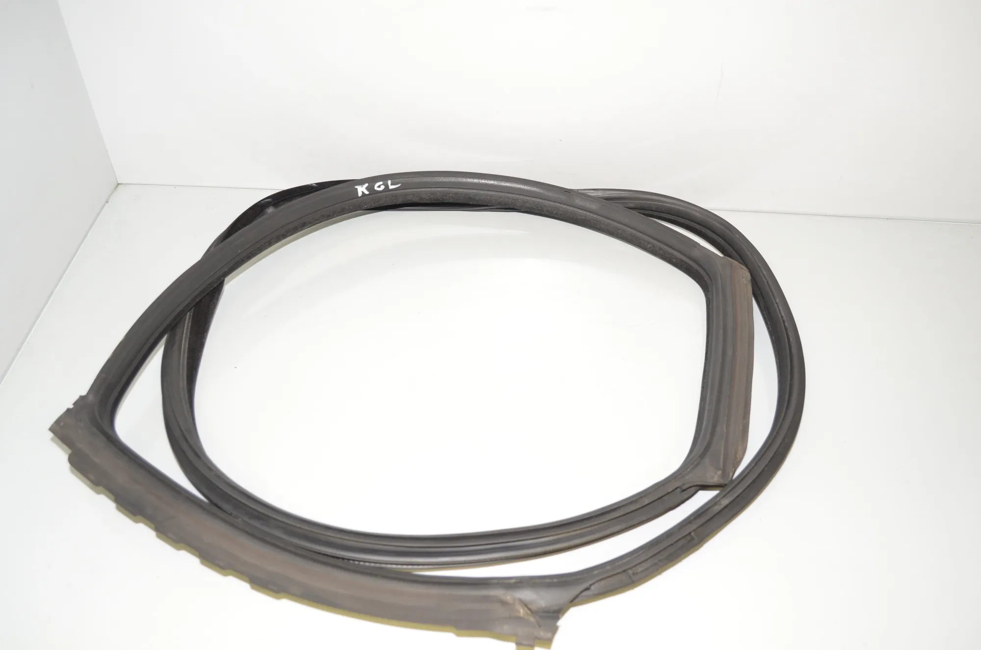 Rear Left Door Seal Rubber – OEM 7226397 · BMW 5 Gran Turismo (F07) 530 d 2014