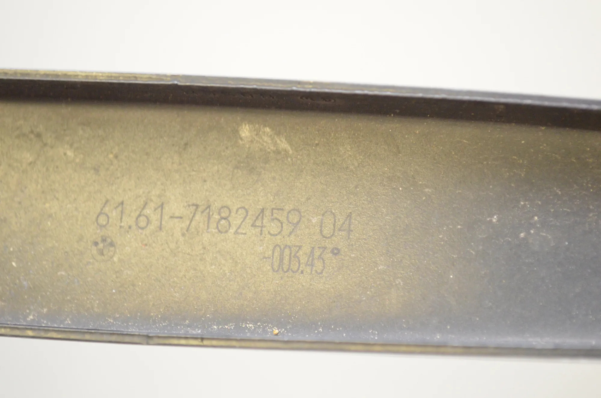 Front Wiper Arms – OEM 7182459 · BMW 5 Touring (F11) 530 d xDrive 2013 – 5