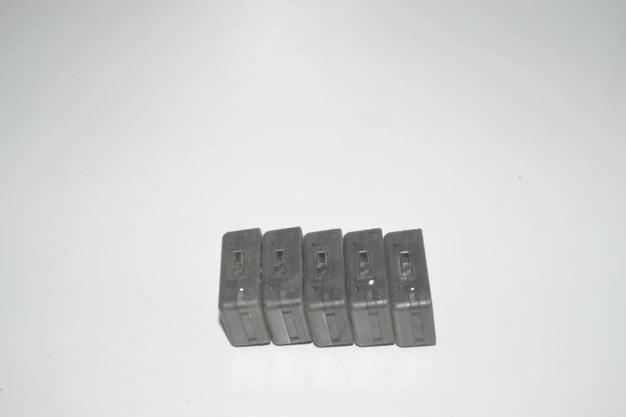 Rain Sensor – OEM 8382468 · BMW 5 (E39) BMW 5 (E39) 520 d 2003 – 3