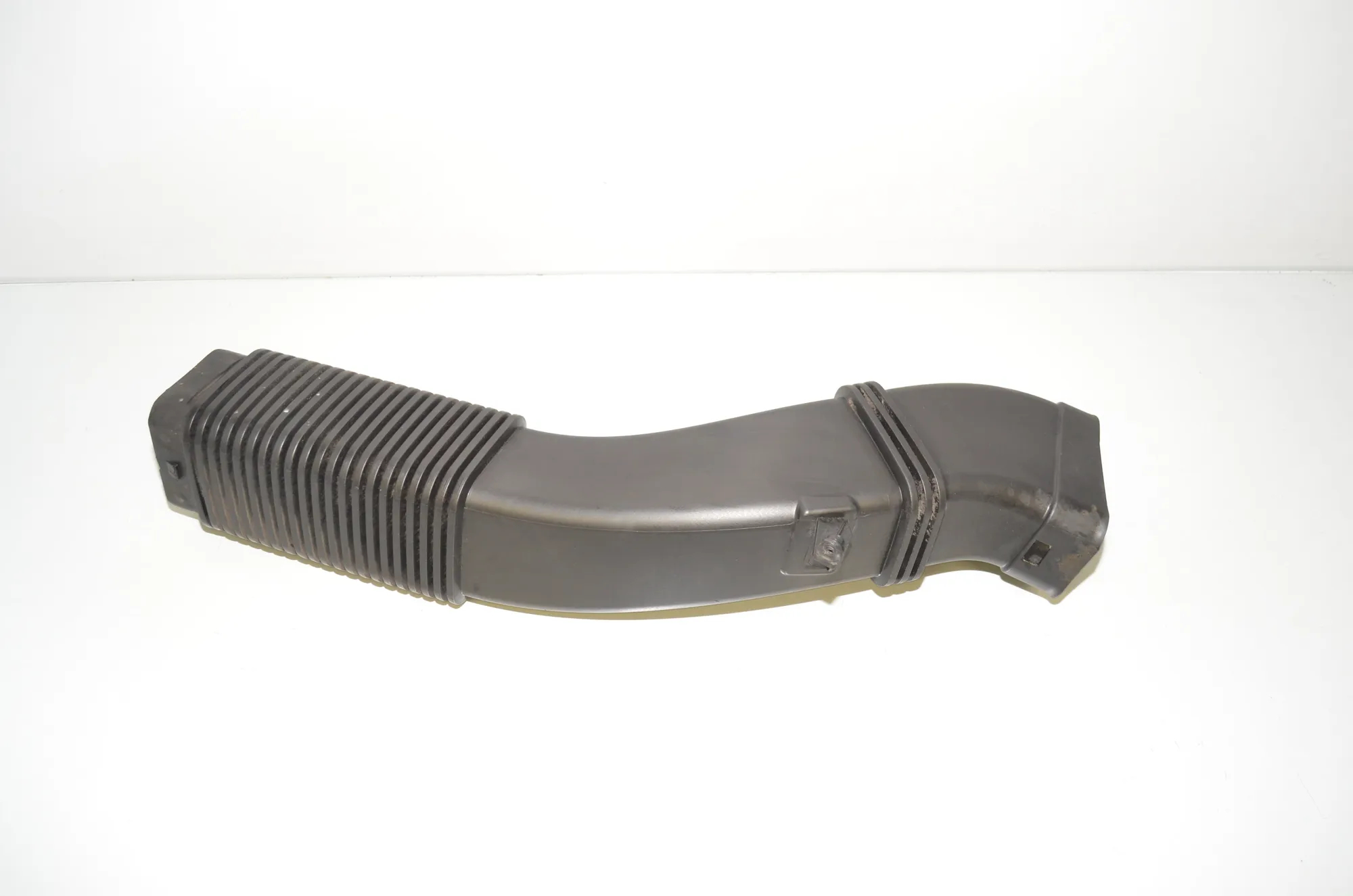 Air Intake Tube – OEM 7811597 · BMW 5 Touring (F11) 525 d 2010 – 2