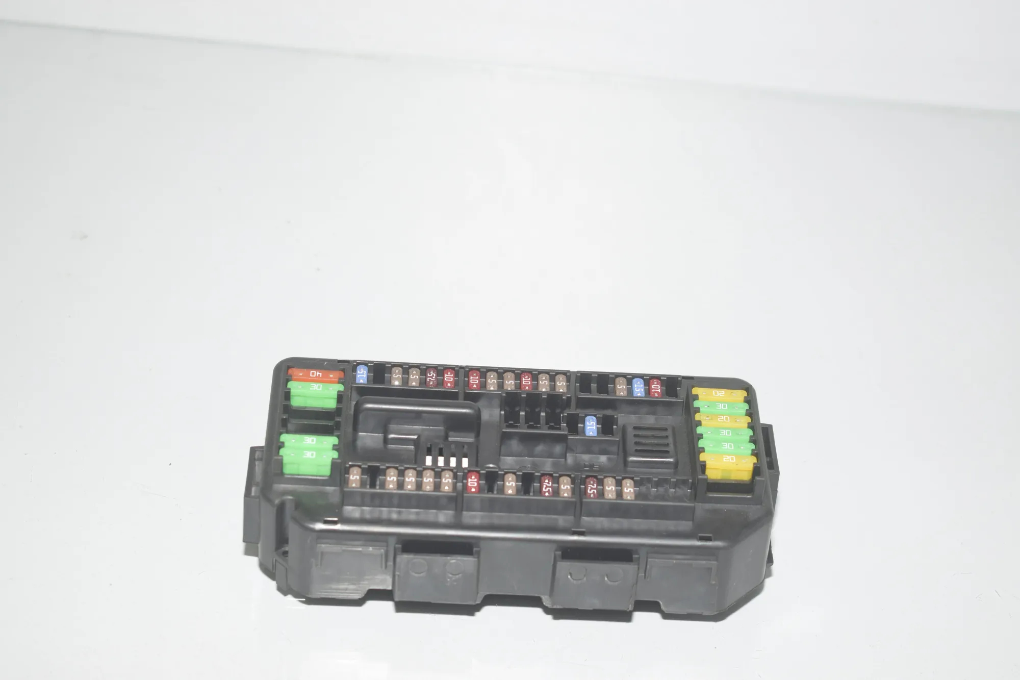 Fuse Box – OEM 9389068 · BMW 4 Gran Coupe (F36) 418 d 2017