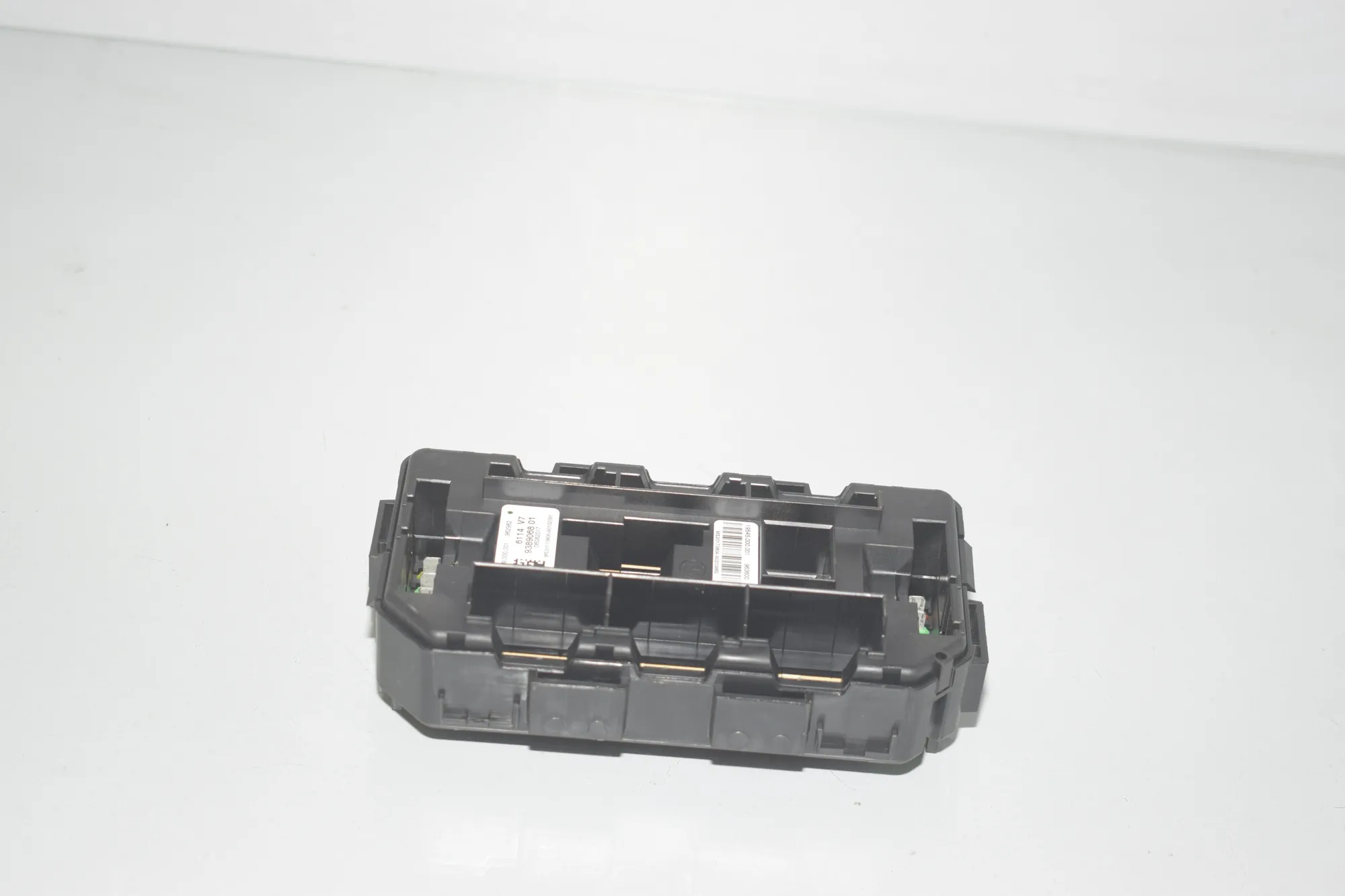 Fuse Box – OEM 9389068 · BMW 4 Gran Coupe (F36) 418 d 2017 – 4