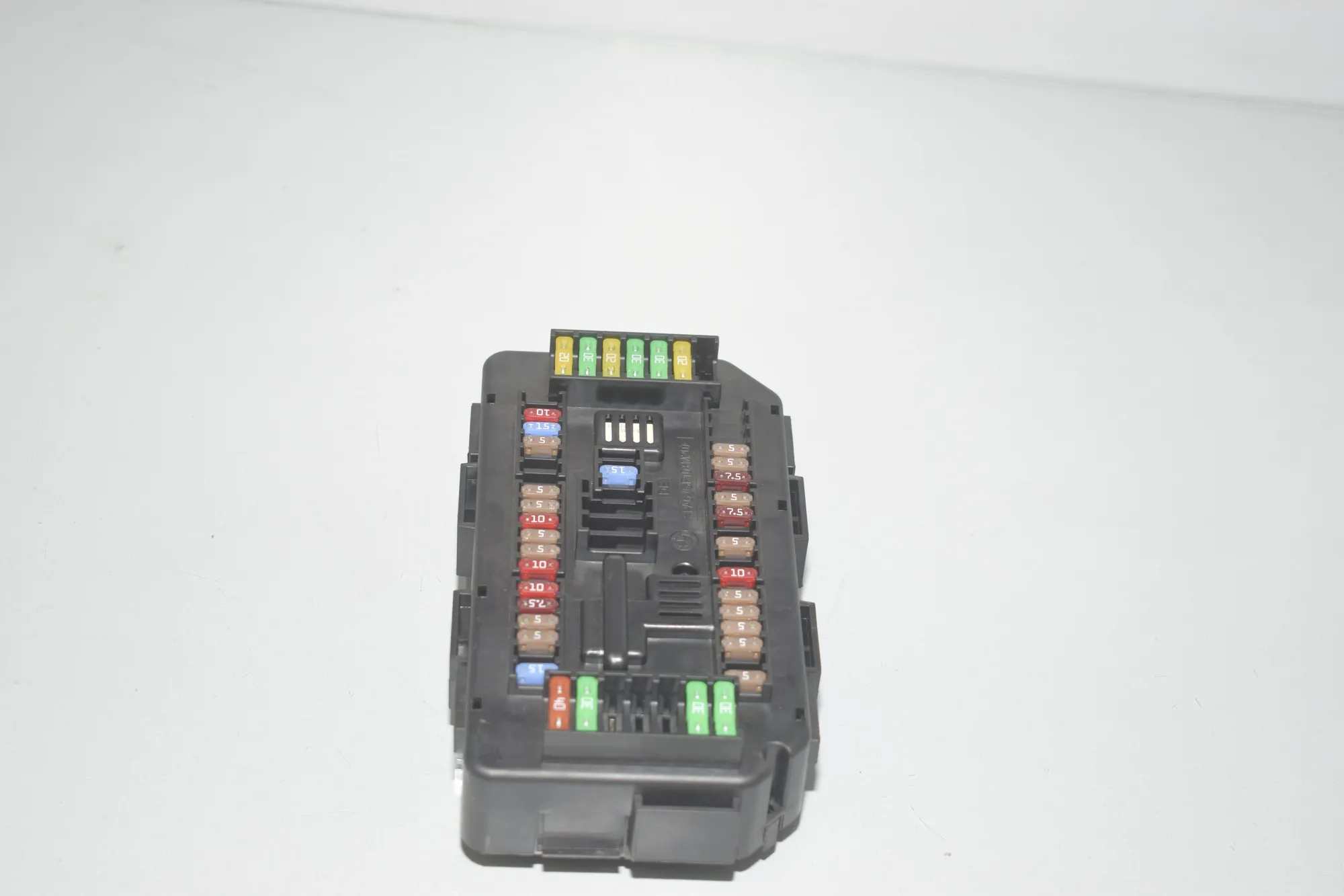 Fuse Box – OEM 9389068 · BMW 4 Gran Coupe (F36) 418 d 2017 – 2