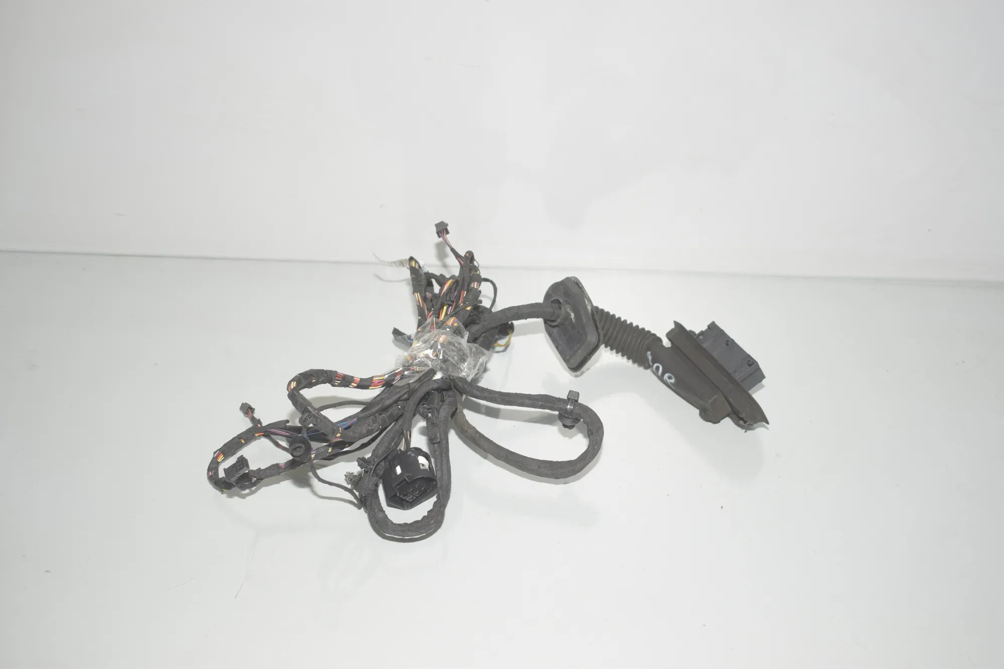 Front Right Door Wiring – OEM 8864793 · BMW 5 Gran Turismo (F07) 530 d 2014 – 3