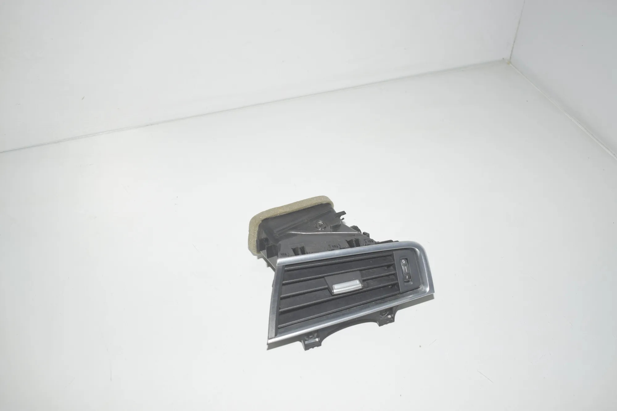 Dashboard Air Vents – OEM 9142583 · BMW 5 Gran Turismo (F07) 530 d 2014 – 2