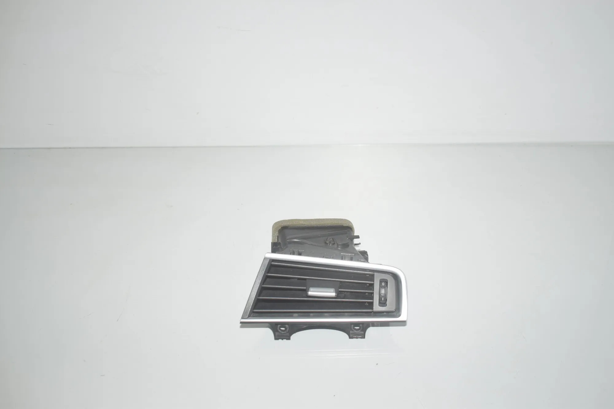 Dashboard Air Vents – OEM 9142583 · BMW 5 Gran Turismo (F07) 530 d 2014