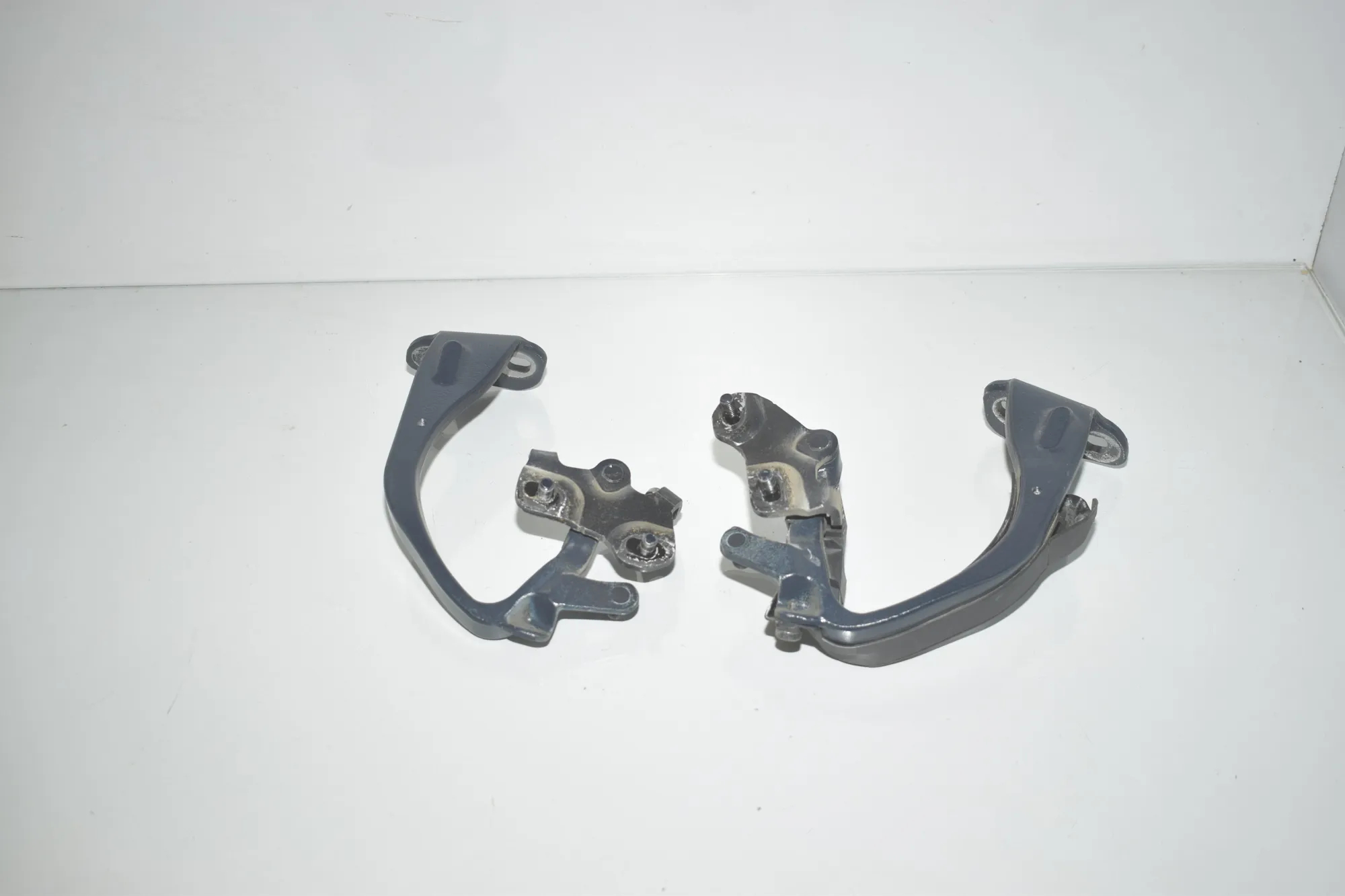 Left Side Bootlid Hinge – OEM 7200507 · BMW 5 Gran Turismo (F07) 530 d 2014 – 2