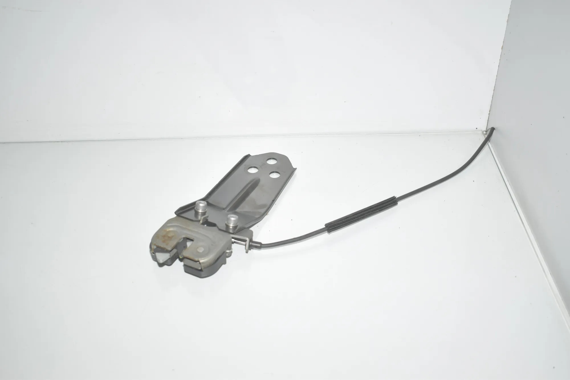 Rear Seat Backrest Lock – OEM 7329295 · BMW 5 Gran Turismo (F07) 530 d 2014 – 3