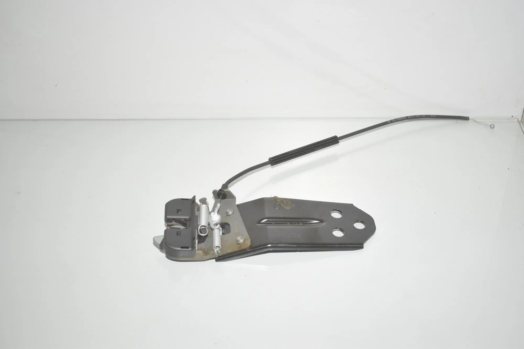 Rear Seat Backrest Lock – OEM 7329295 · BMW 5 Gran Turismo (F07) 530 d 2014