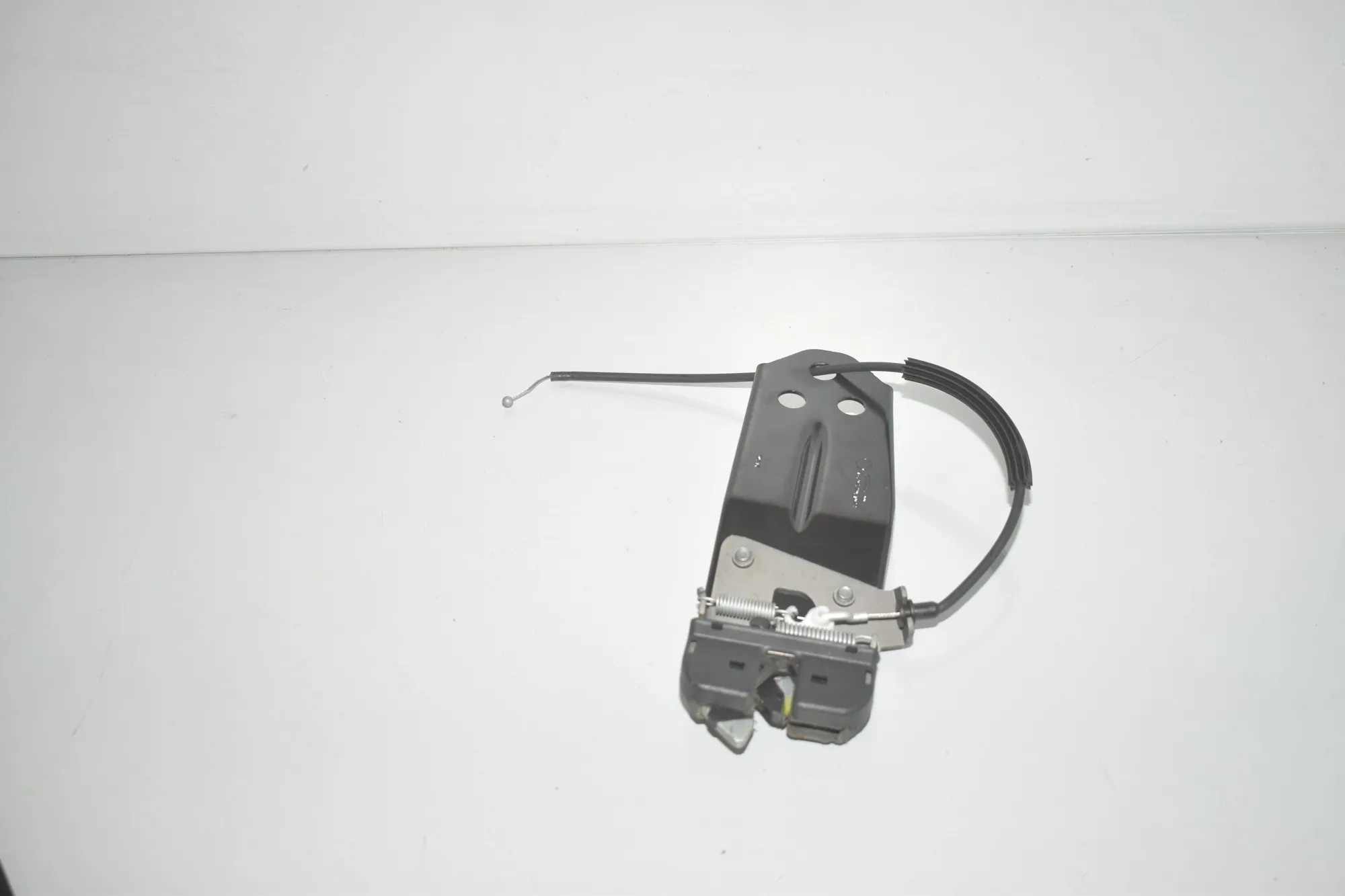 Rear Seat Backrest Lock – OEM 7329296 · BMW 5 Gran Turismo (F07) 530 d 2014 – 4