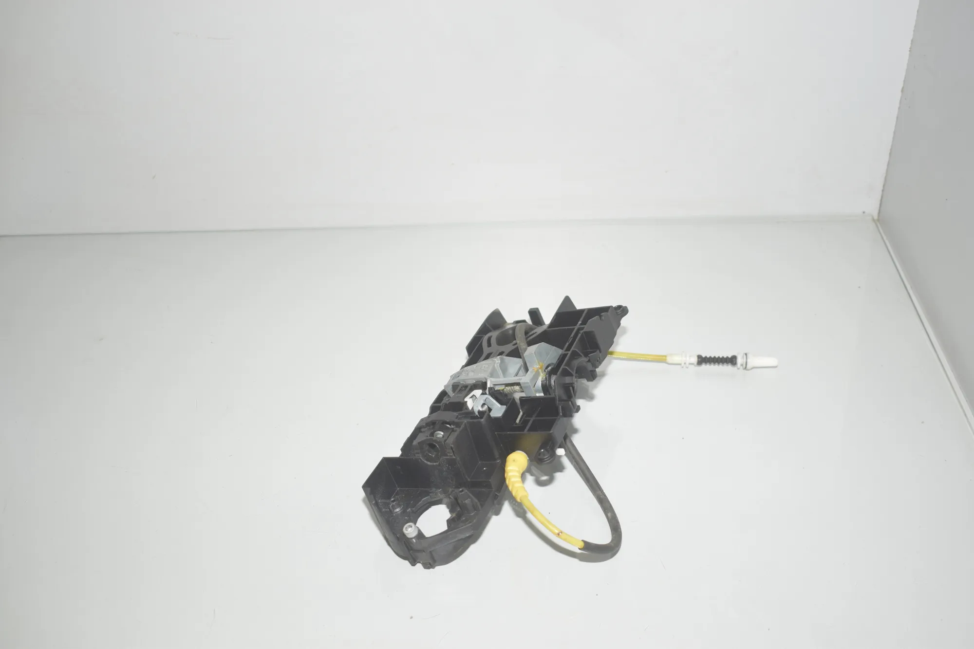Rear Left Door Interior Handle Frame – OEM 7175649 · BMW 5 Gran Turismo (F07) 530 d 2014 – 3