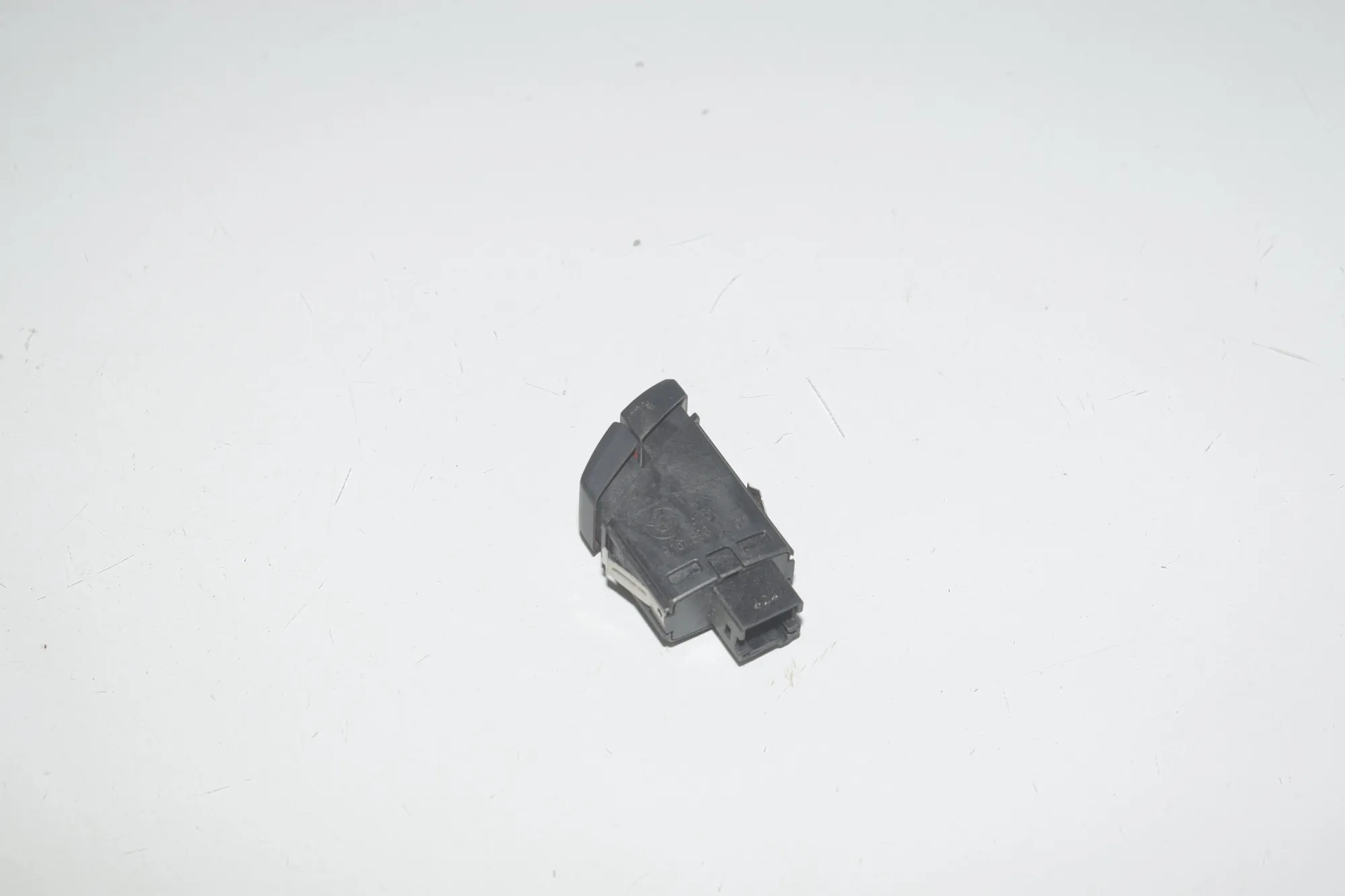 Hazard Button – OEM 9161896 · BMW 5 Gran Turismo (F07) 530 d 2014 – 3