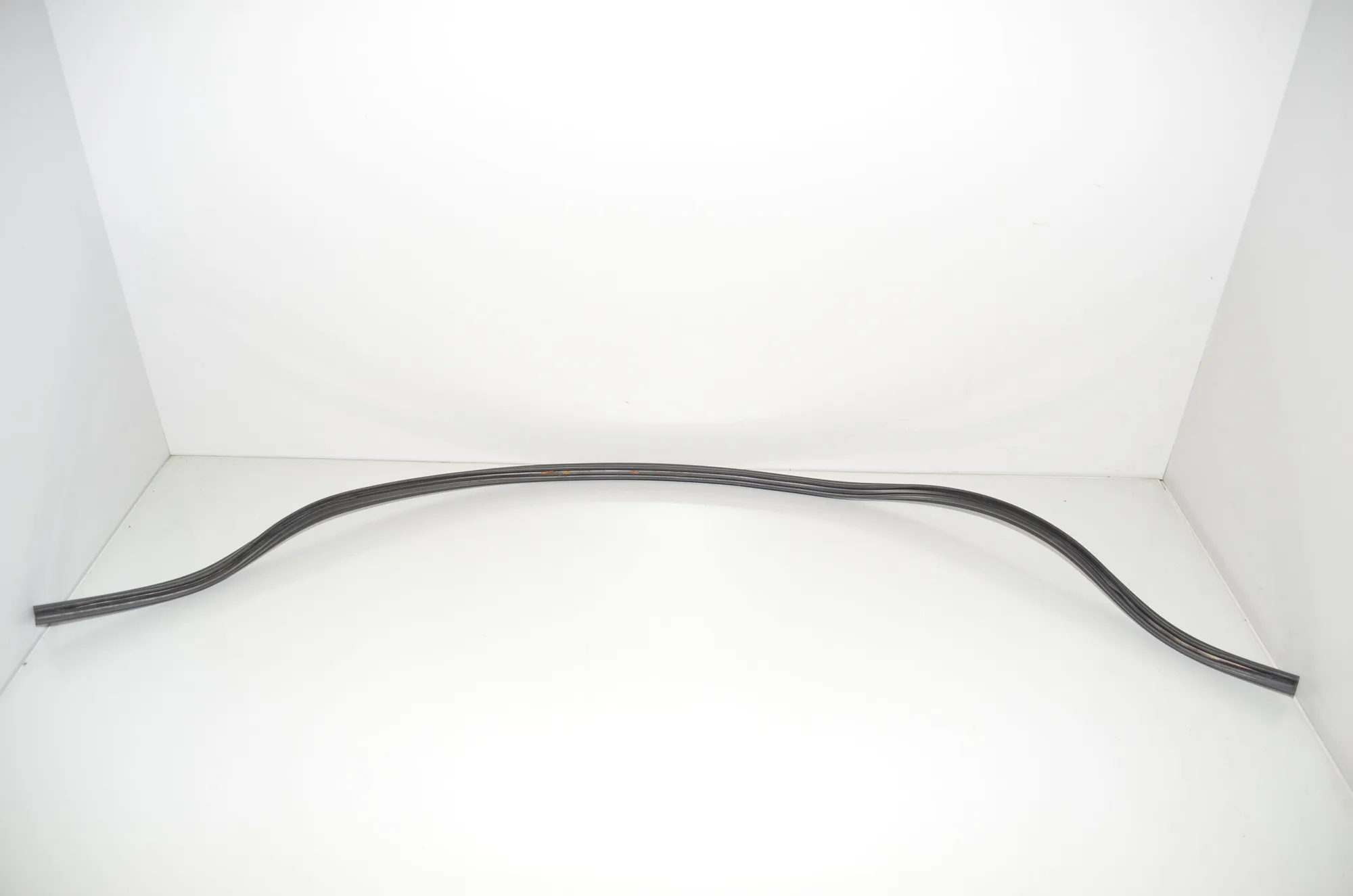 Engine Rubber Seal – OEM 7450916 · BMW 1 (F40) BMW 1 (F40) (F40) 118i 2022 – 2