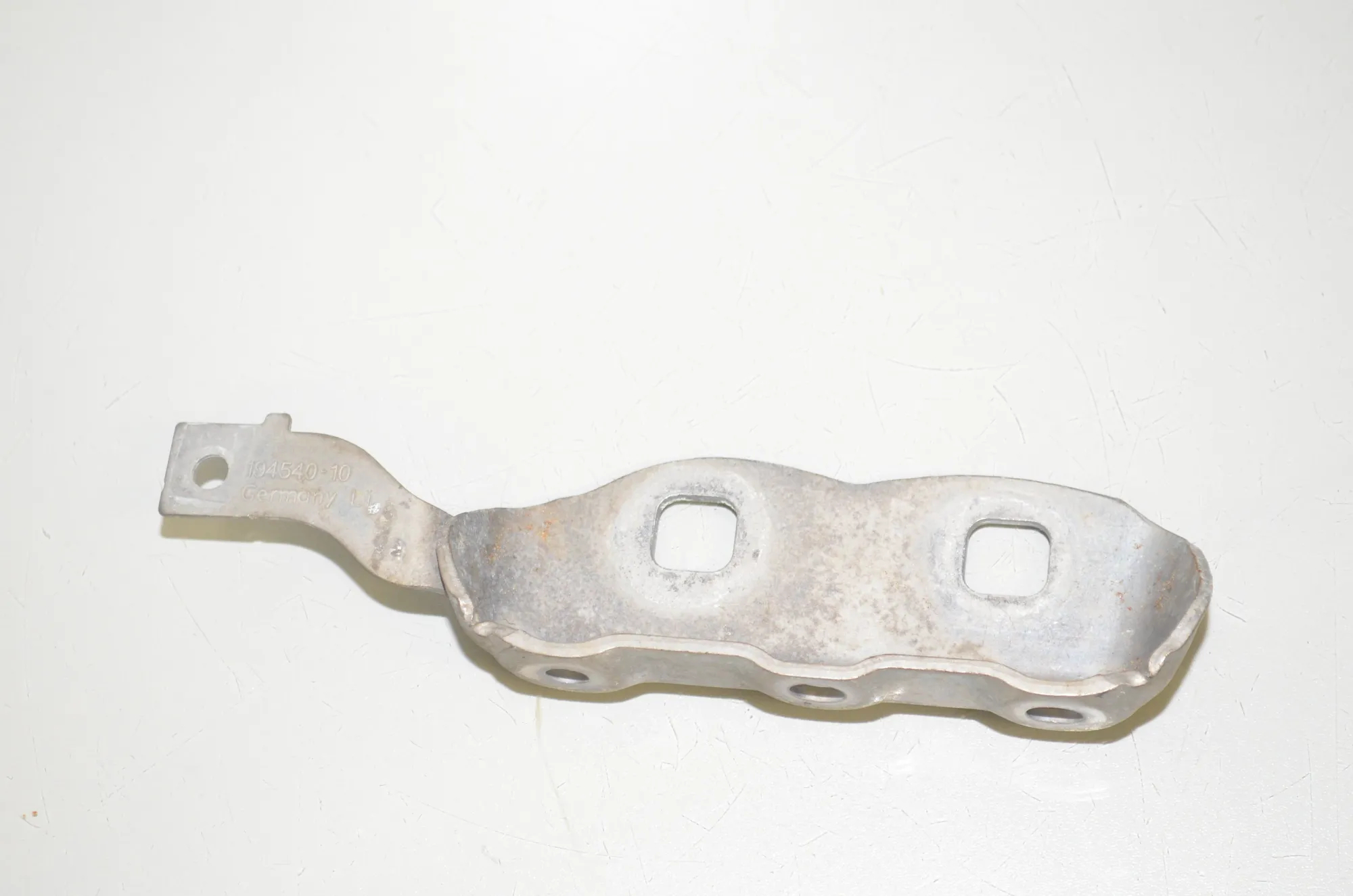 Bracket – OEM 8624558 · BMW 3 Touring (G21) (2019 - -) 330 e Plug-in-Hybrid 2020 – 2