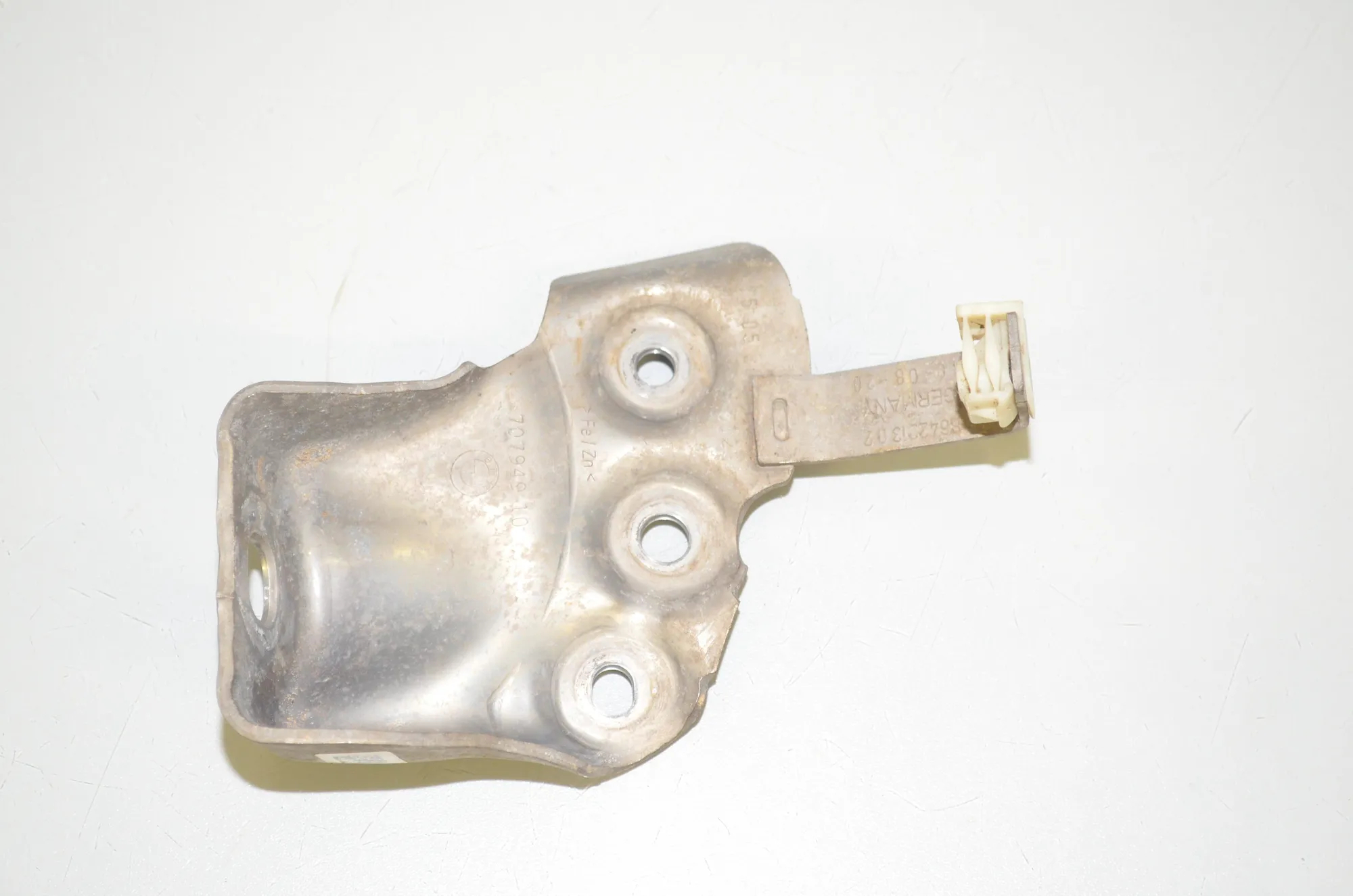 Bracket – OEM 707949 · BMW 3 Touring (G21) (2019 - -) 330 e Plug-in-Hybrid 2020