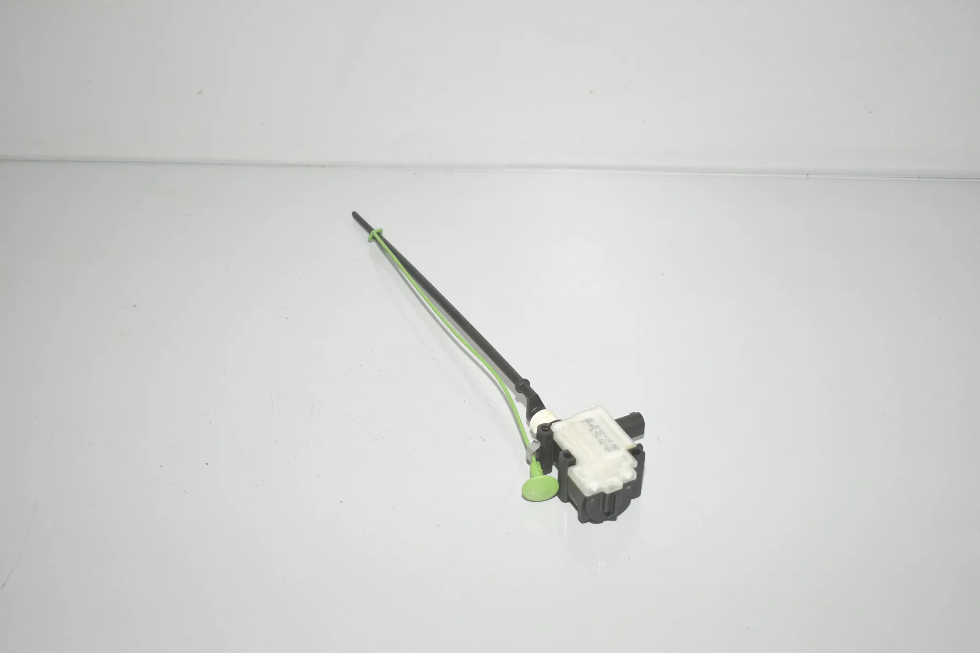 Fuel Tank Cover Lock – OEM 7139398 · BMW 5 Gran Turismo (F07) 530 d 2014 – 2