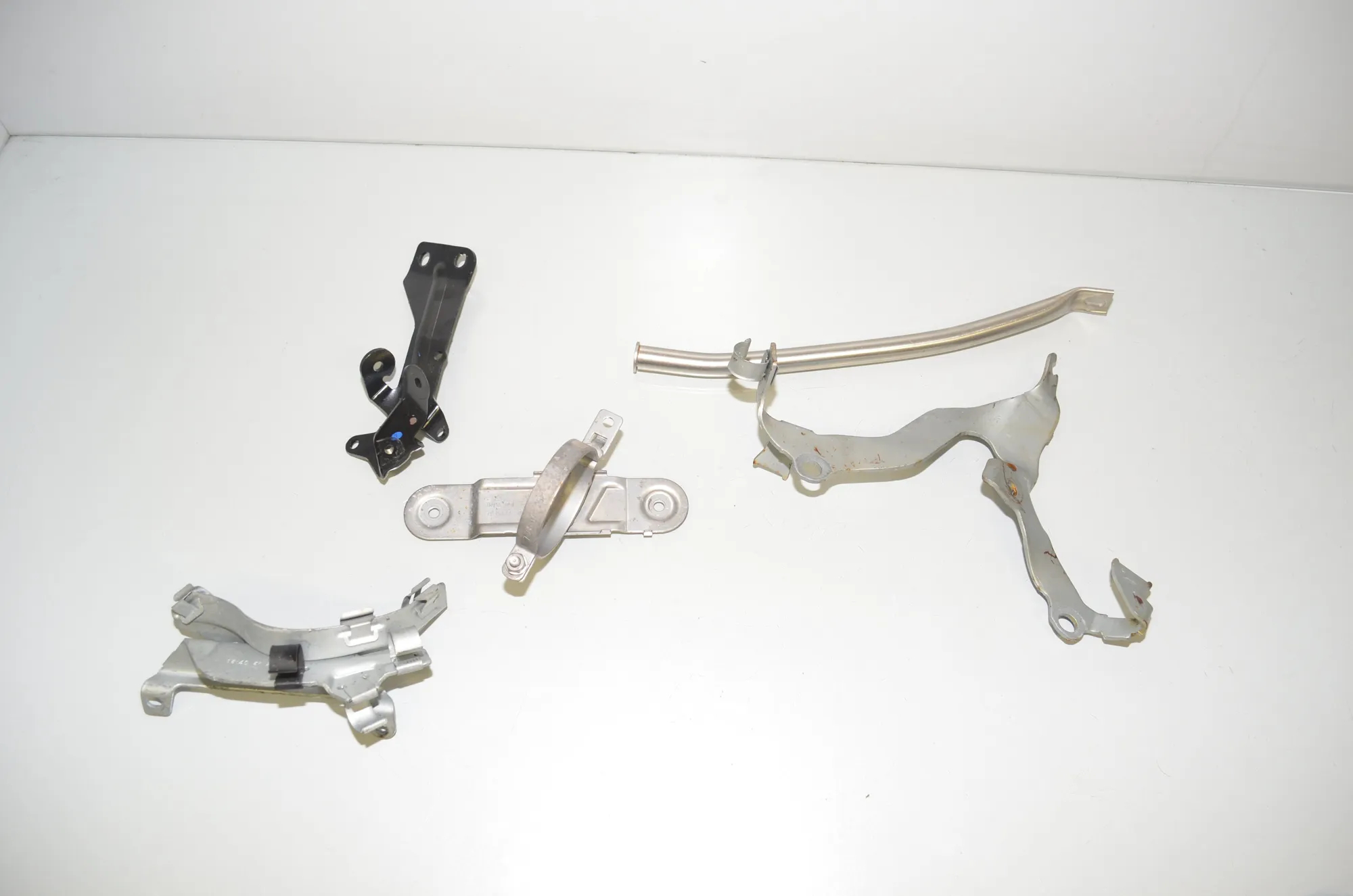 Bracket – OEM 8685972 · BMW 3 Touring (G21) (2019 - -) 330 e Plug-in-Hybrid 2020