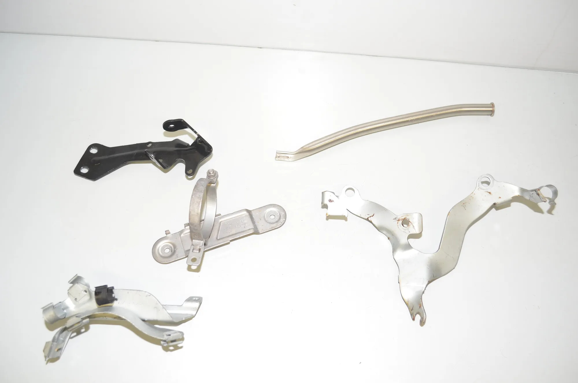 Bracket – OEM 8685972 · BMW 3 Touring (G21) (2019 - -) 330 e Plug-in-Hybrid 2020 – 2