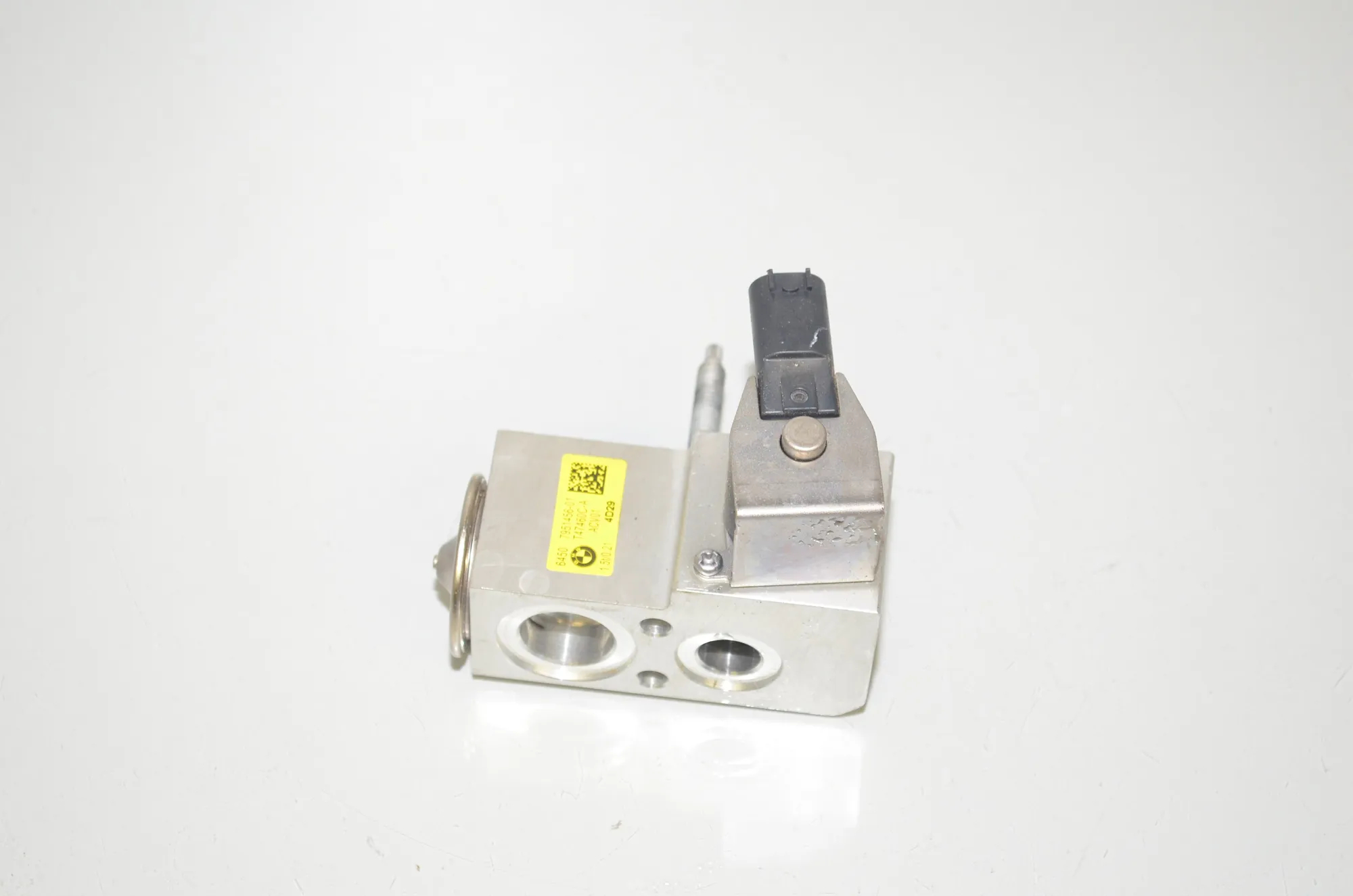 A/C Conditioner Expansion Valve – OEM T47466C · BMW 3 Touring (G21) (2019 - -) 330 e Plug-in-Hybrid 2020