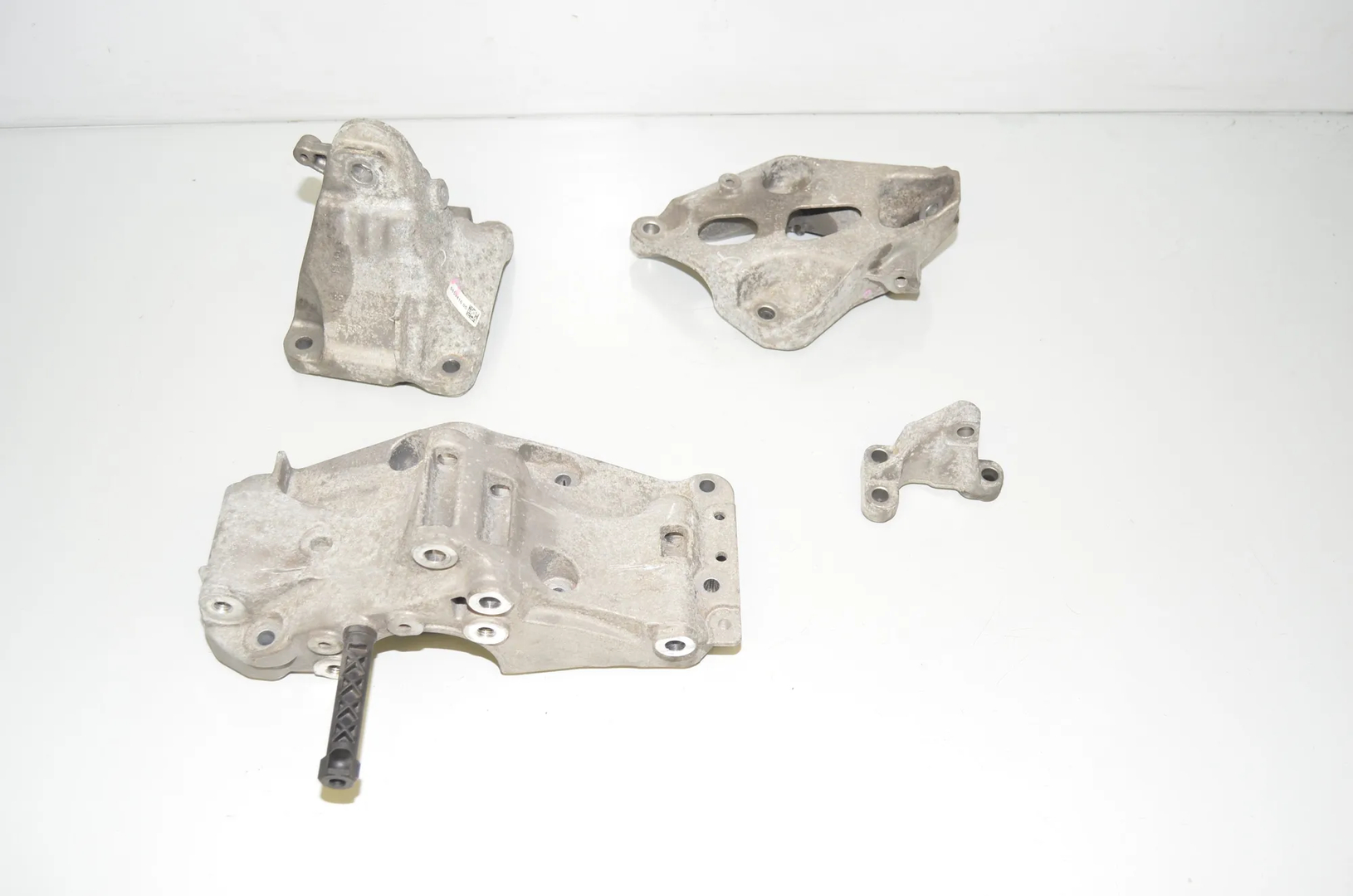 Left Side Engine Bracket – OEM 6859415 · BMW 4 Gran Coupe (F36) 418 d 2017